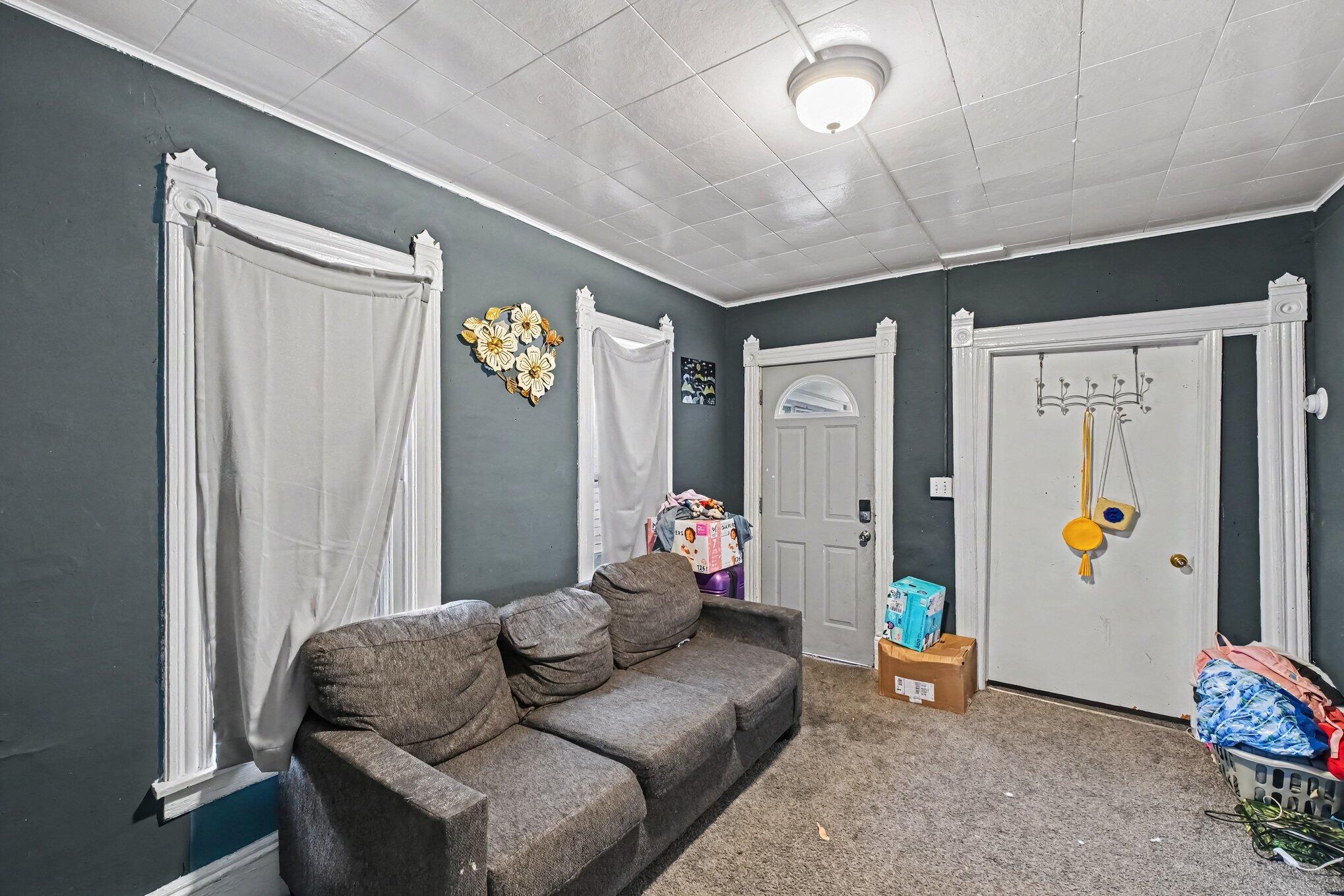 844 Lafayette Avenue NE Grand Rapids MI 49503
