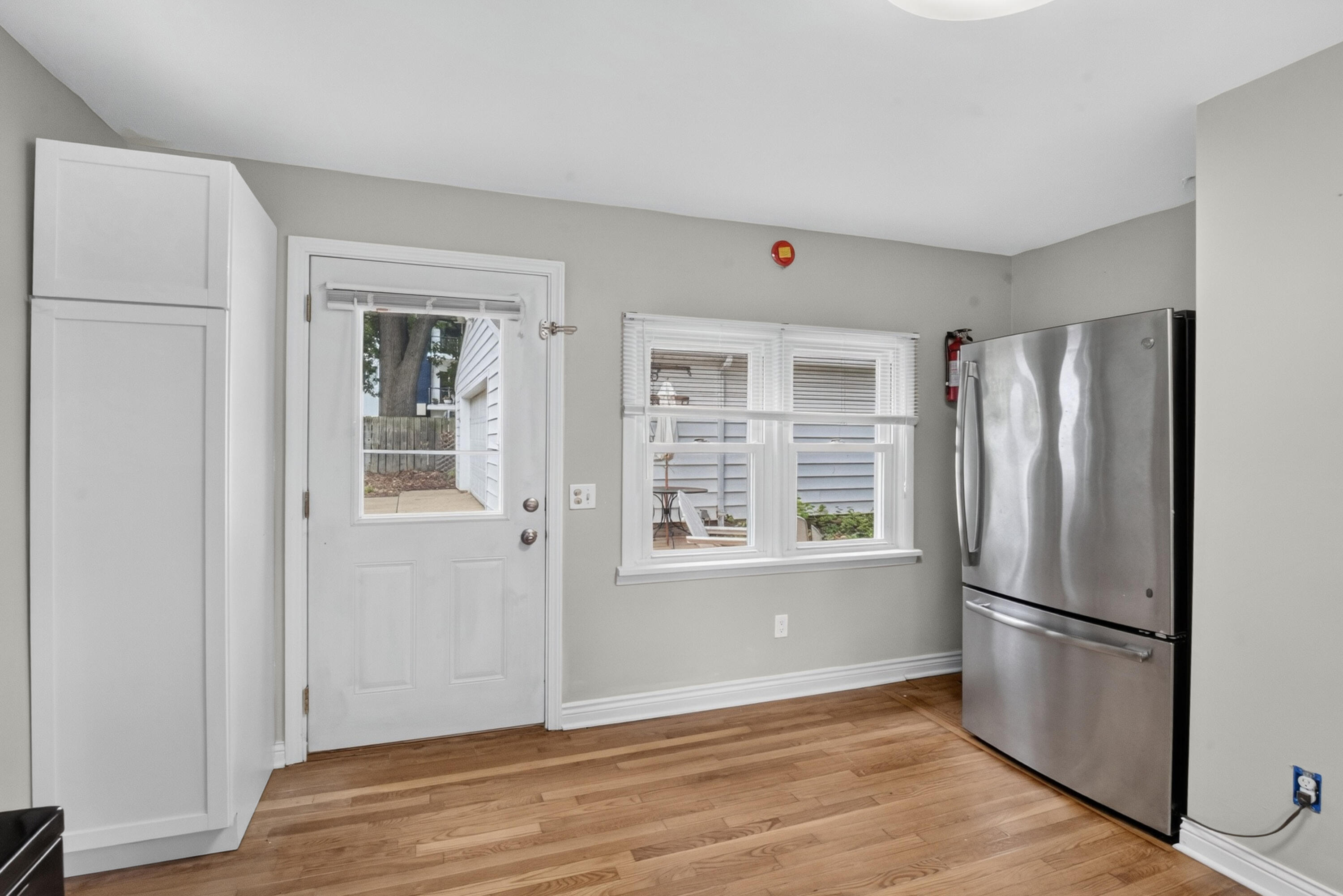 742 Pleasant Avenue Kalamazoo MI 49008