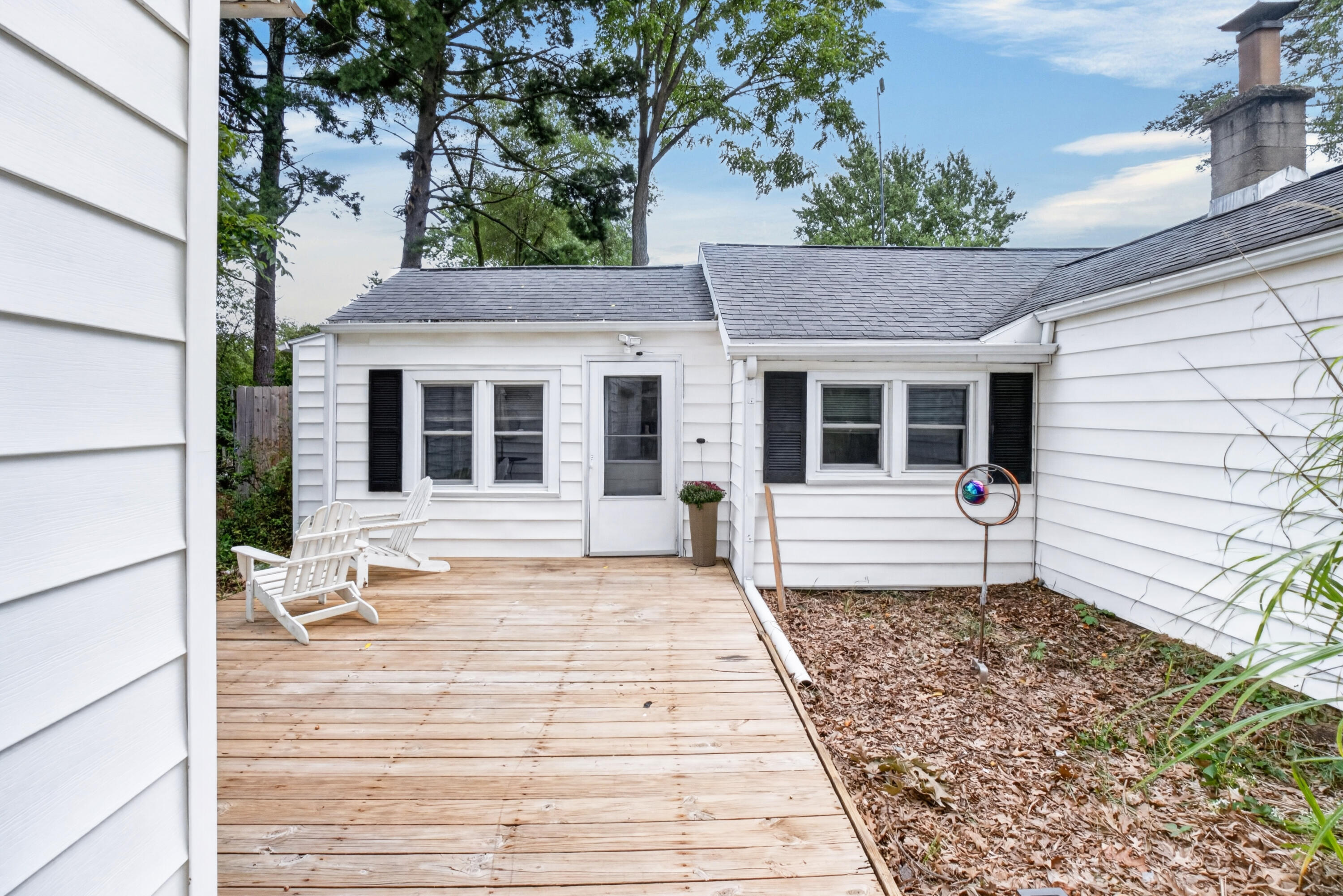 742 Pleasant Avenue Kalamazoo MI 49008