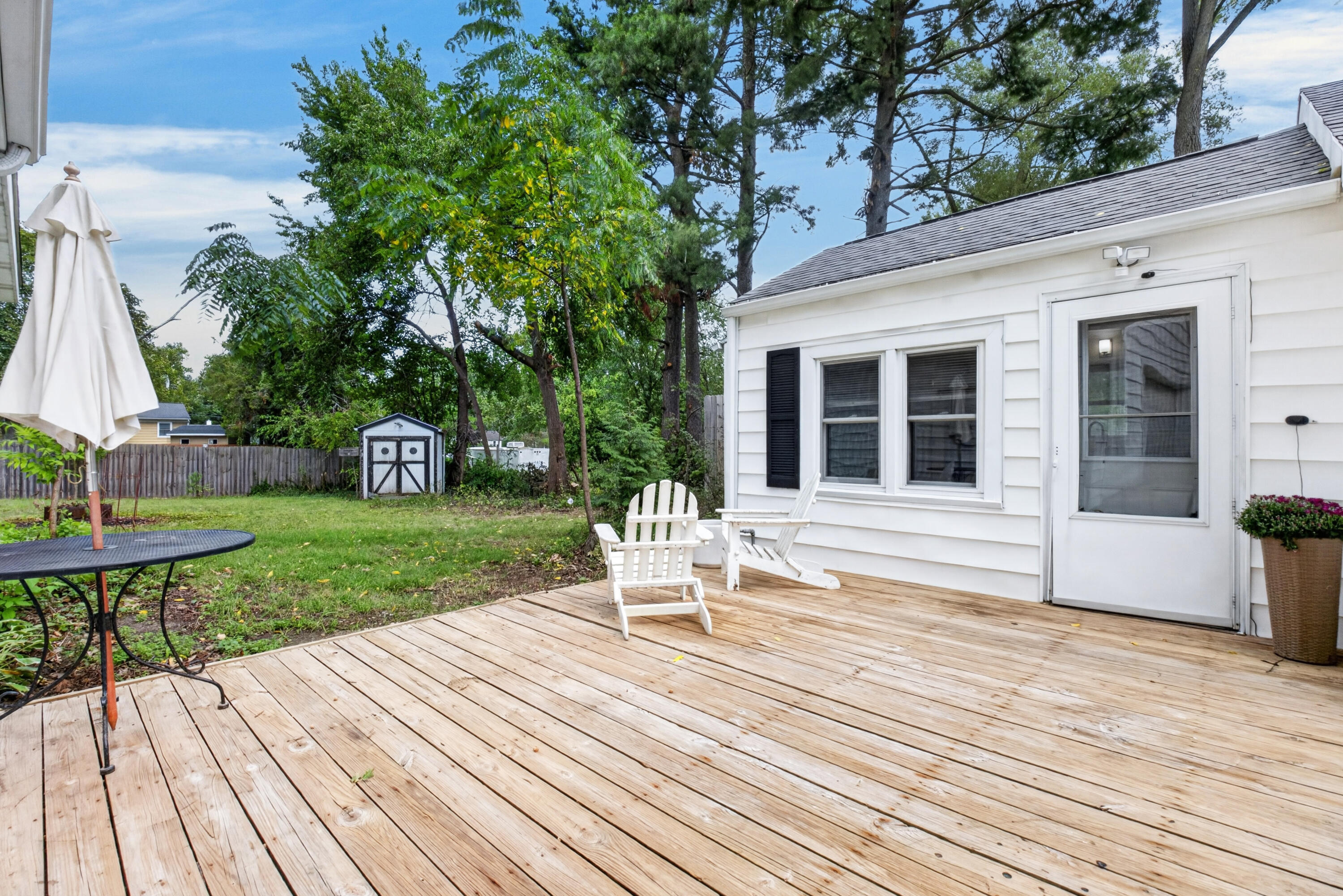 742 Pleasant Avenue Kalamazoo MI 49008