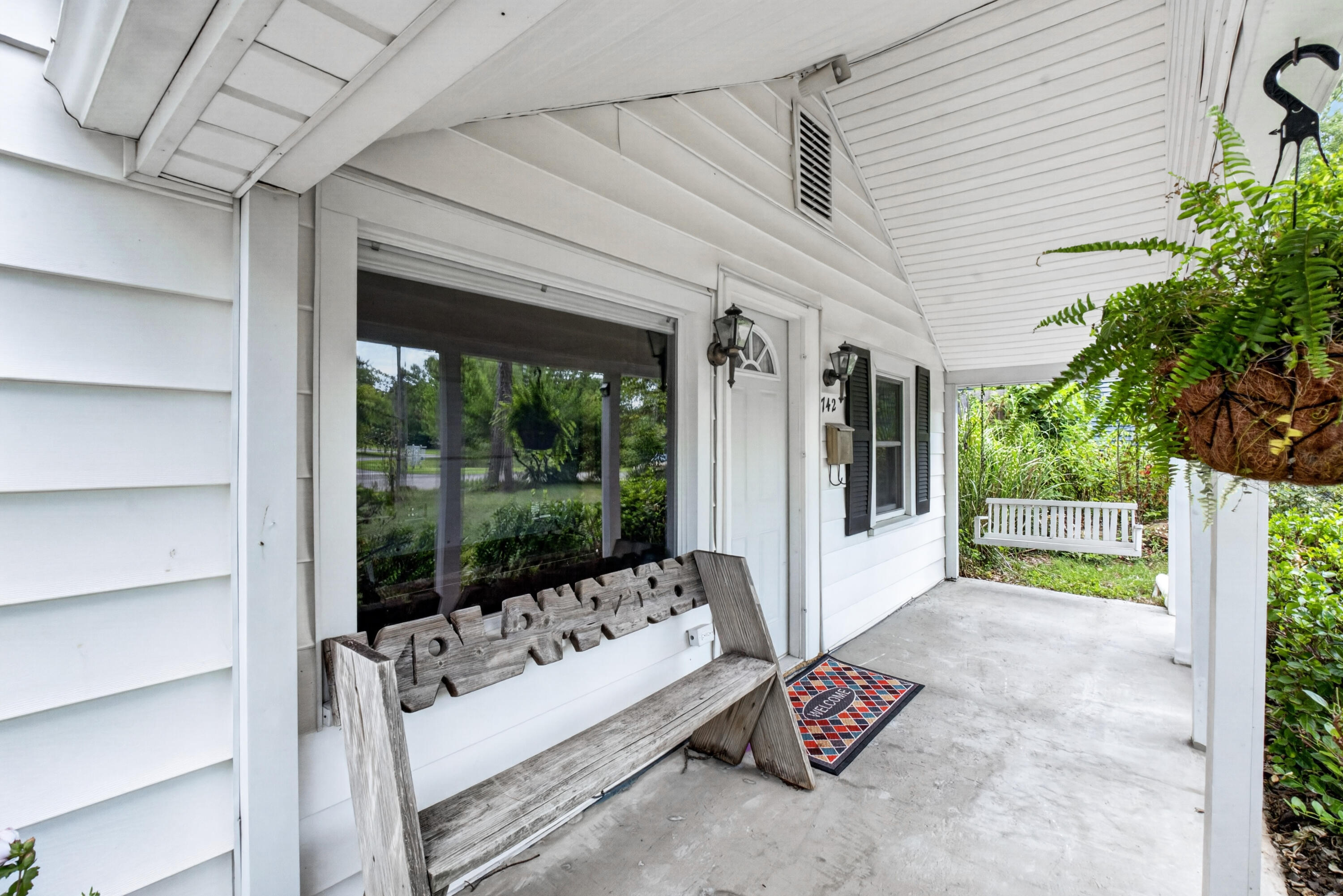 742 Pleasant Avenue Kalamazoo MI 49008