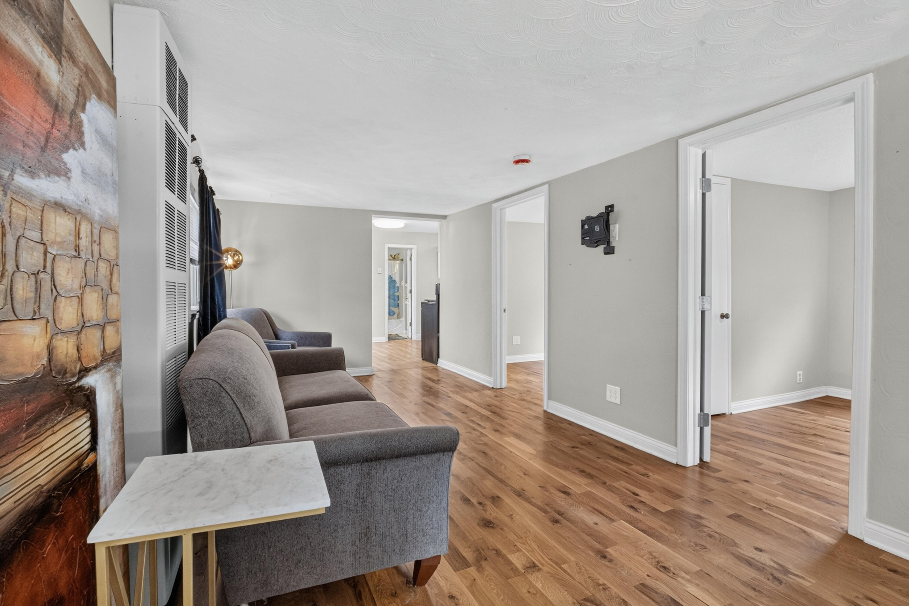 742 Pleasant Avenue Kalamazoo MI 49008