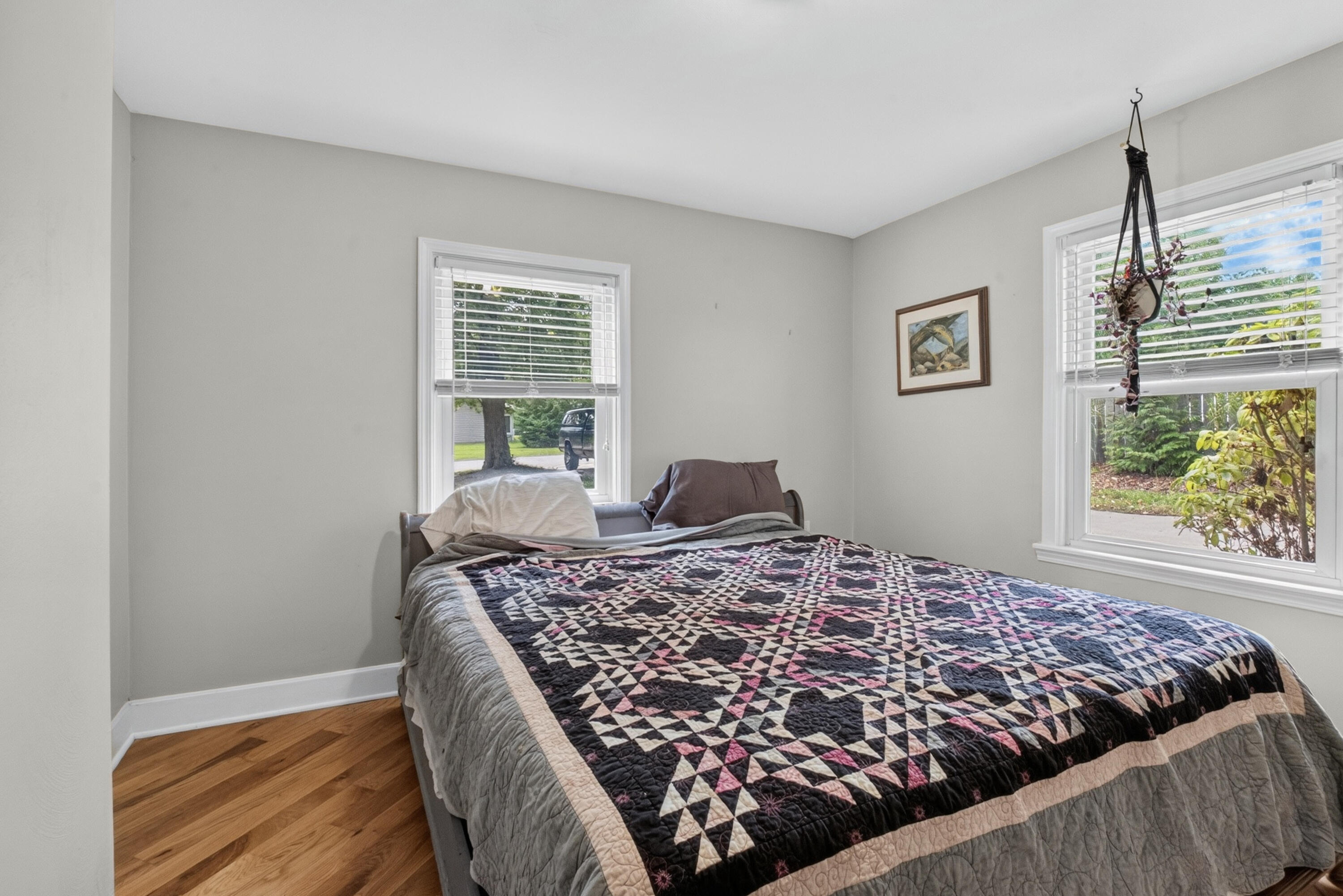 742 Pleasant Avenue Kalamazoo MI 49008