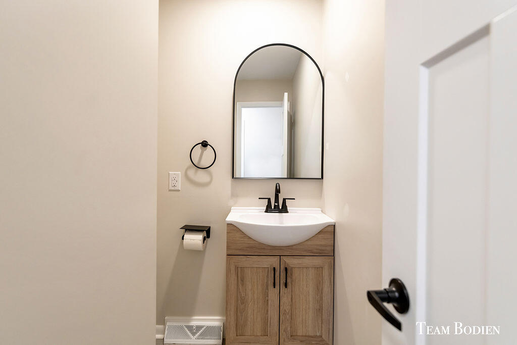 3442 Cascade Road SE Grand Rapids MI 49546