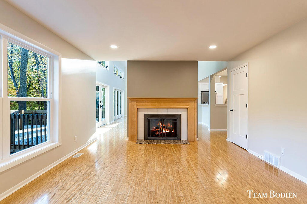 3442 Cascade Road SE Grand Rapids MI 49546