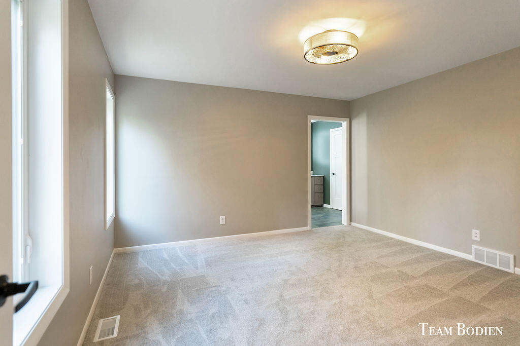 3442 Cascade Road SE Grand Rapids MI 49546