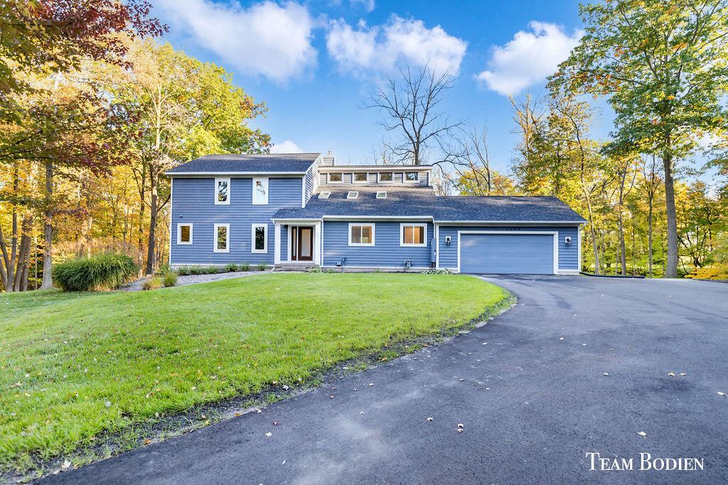 3442 Cascade Road SE Grand Rapids MI 49546