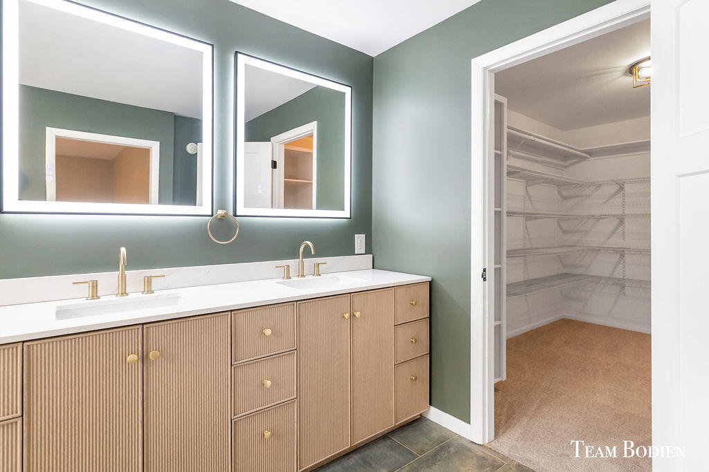 3442 Cascade Road SE Grand Rapids MI 49546