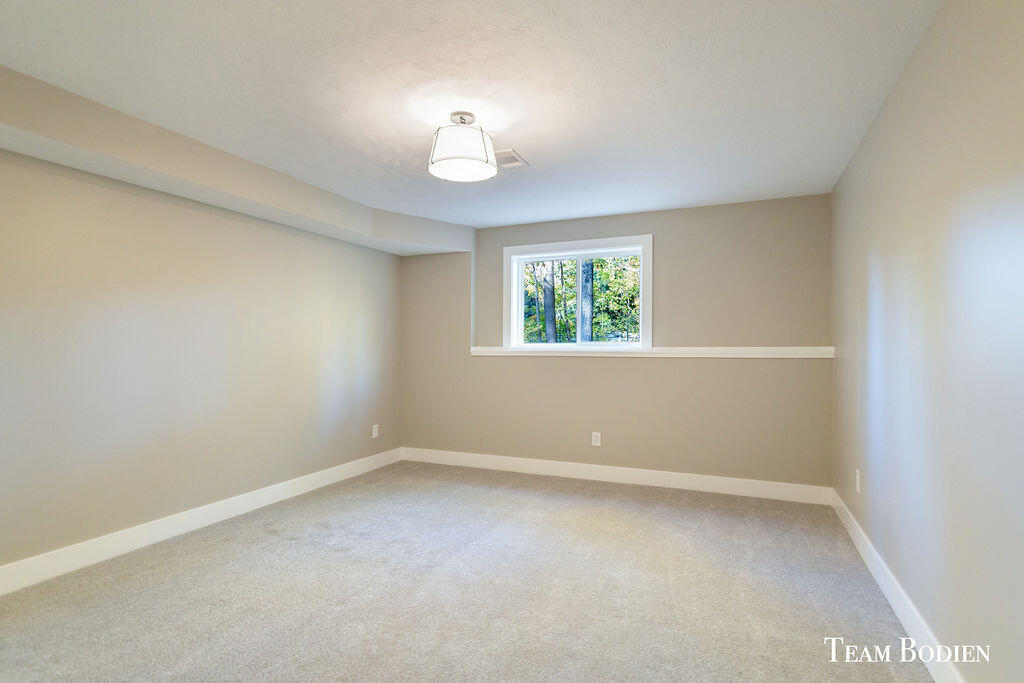 3442 Cascade Road SE Grand Rapids MI 49546