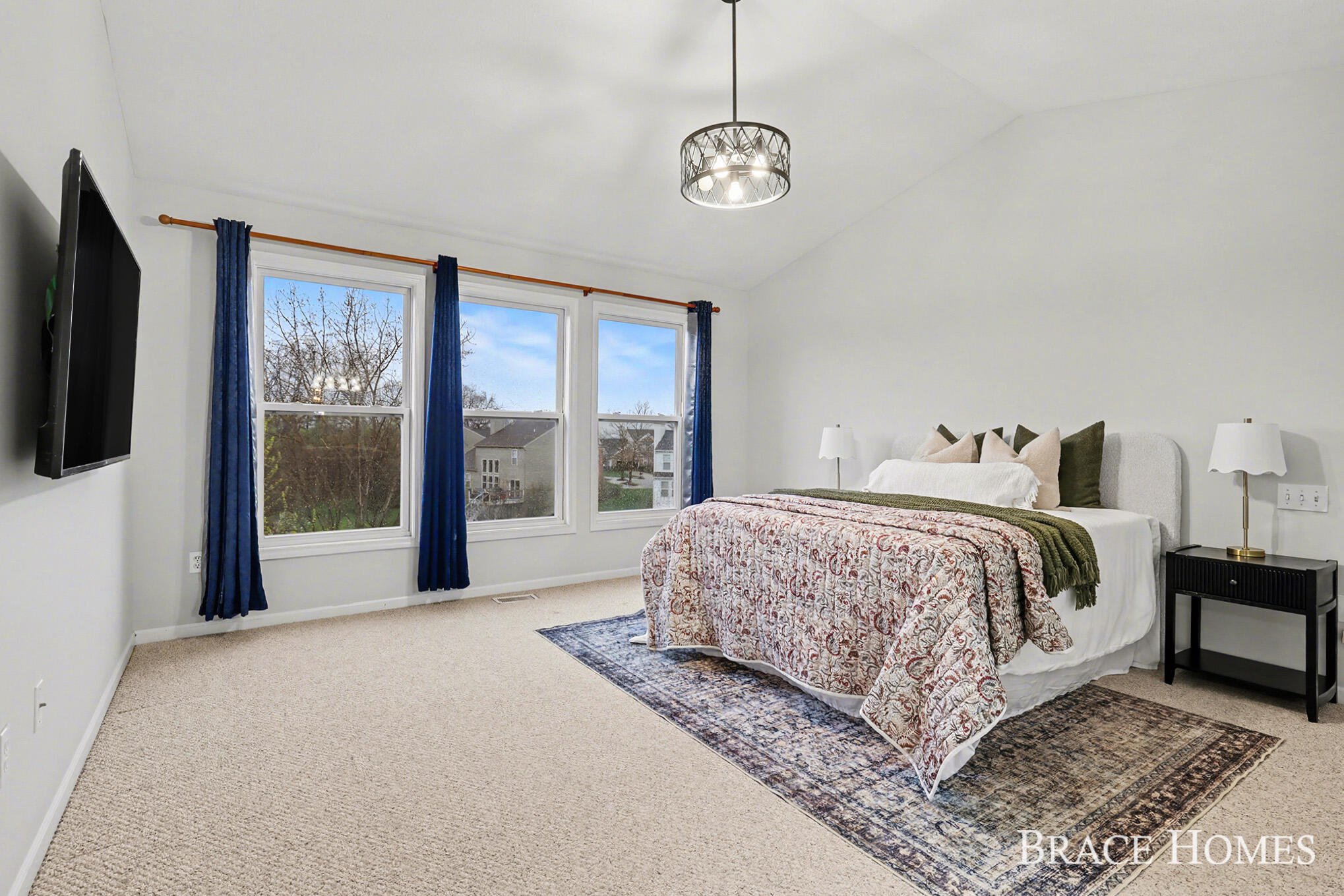 2511 Black Horse Drive NE Grand Rapids MI 49505