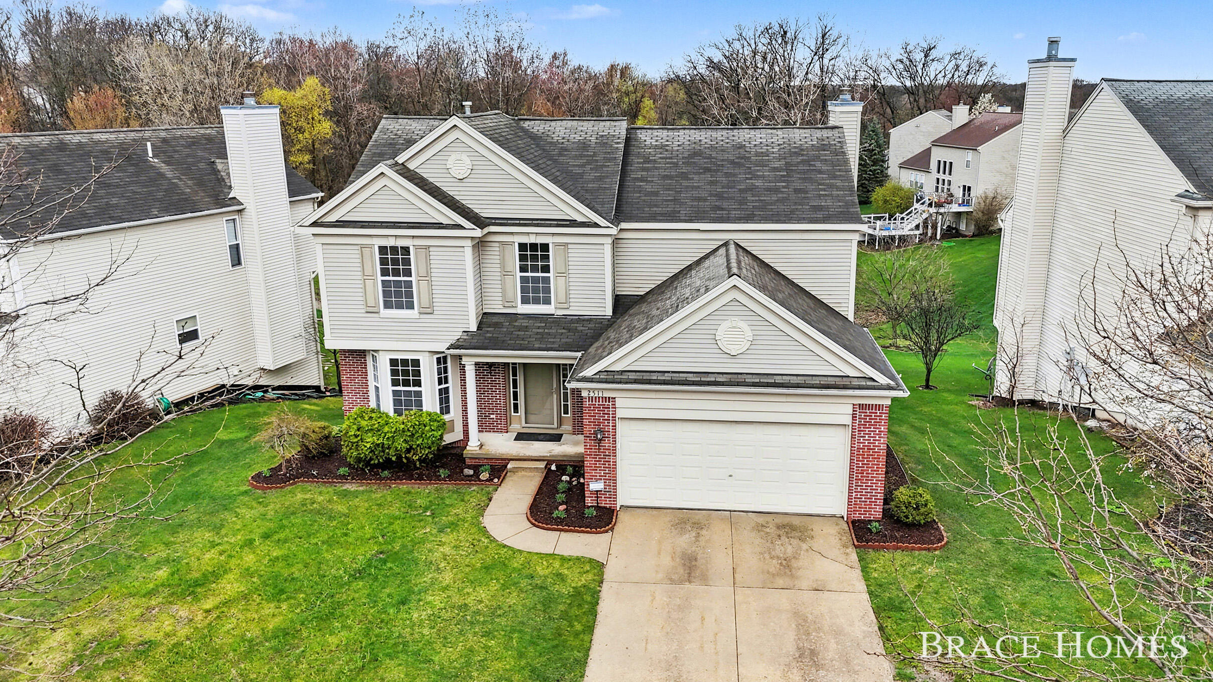 2511 Black Horse Drive NE Grand Rapids MI 49505