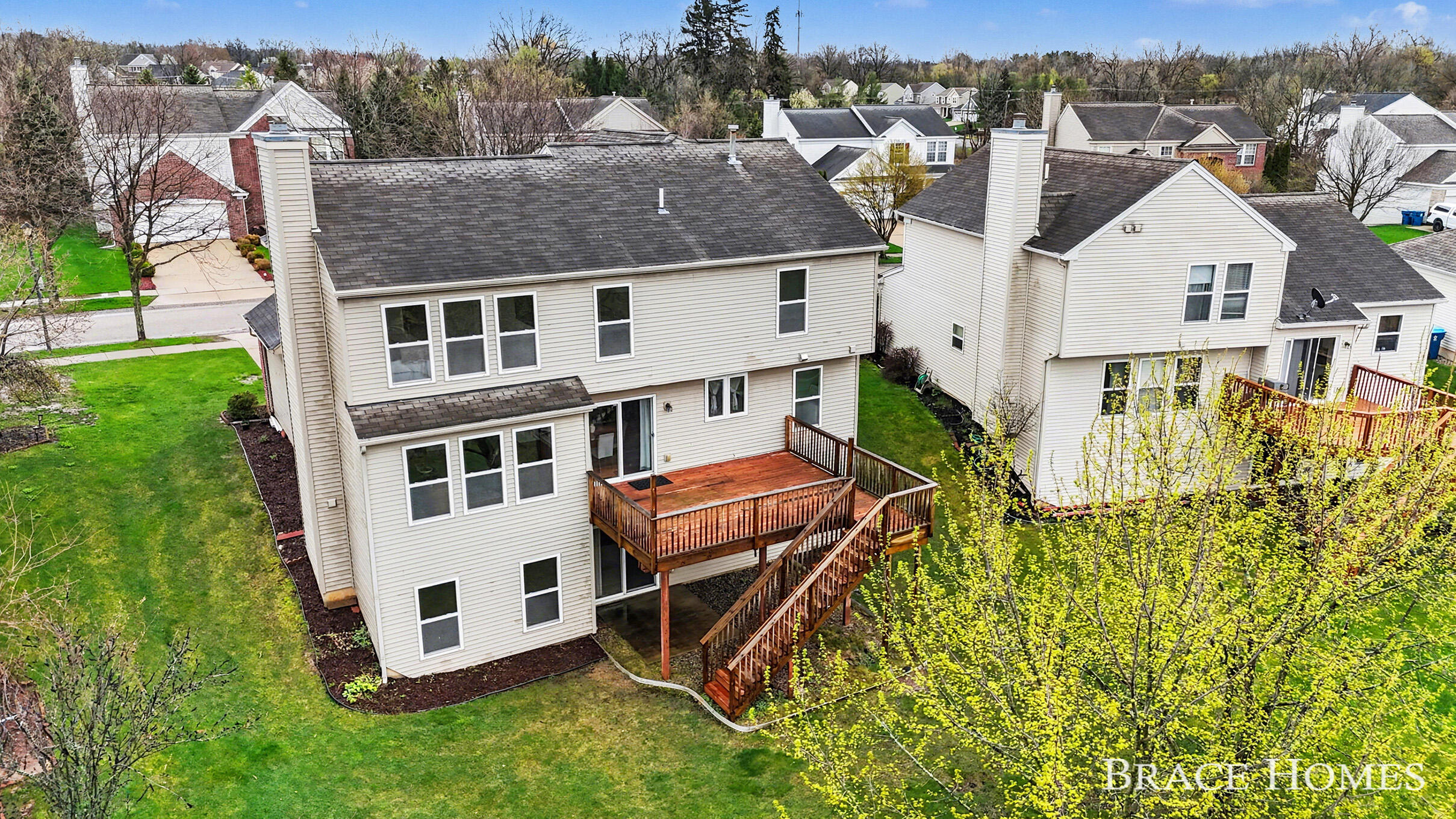 2511 Black Horse Drive NE Grand Rapids MI 49505