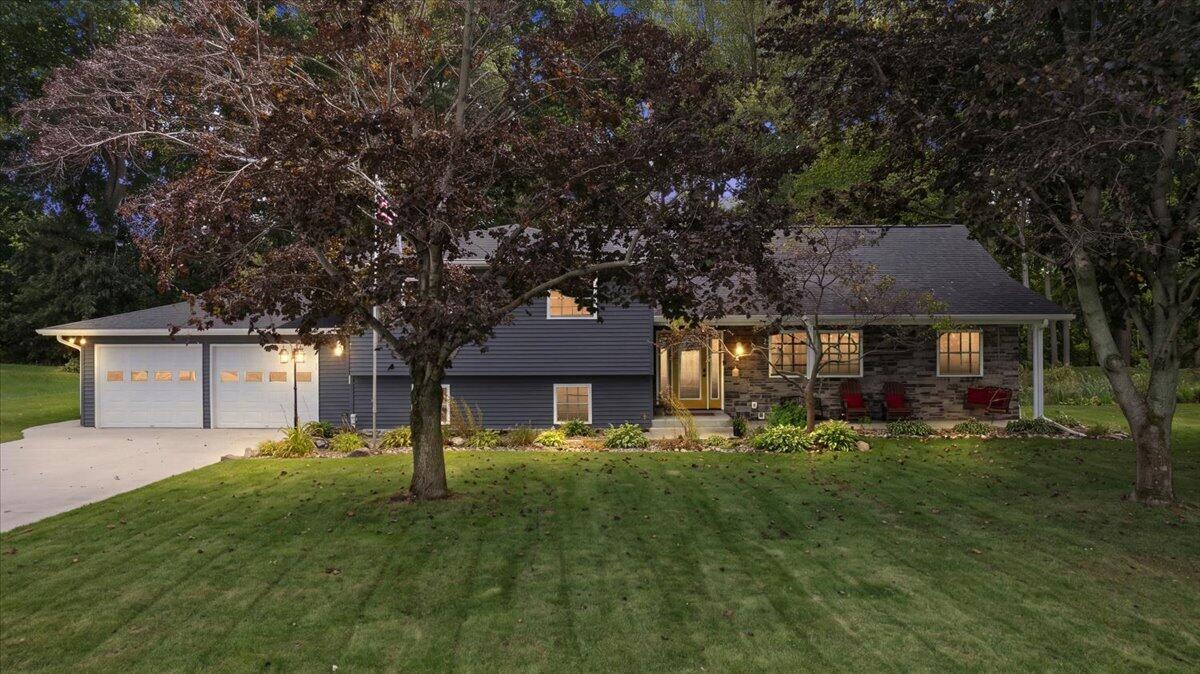 6388 Sycamore Bluff Coloma MI 49038