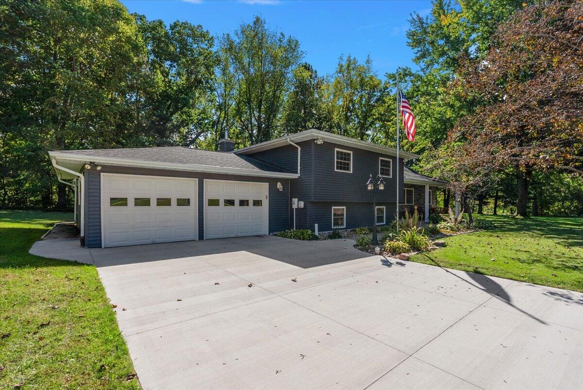 6388 Sycamore Bluff Coloma MI 49038