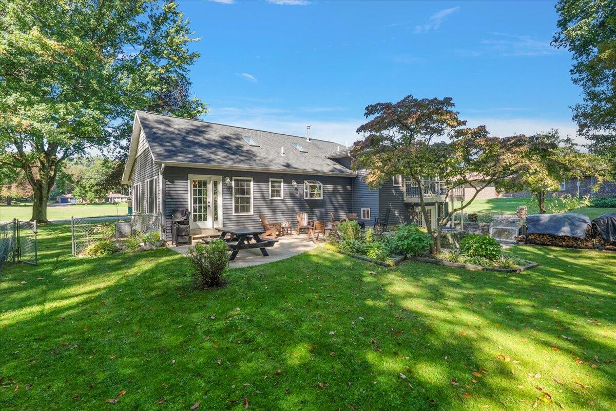 6388 Sycamore Bluff Coloma MI 49038