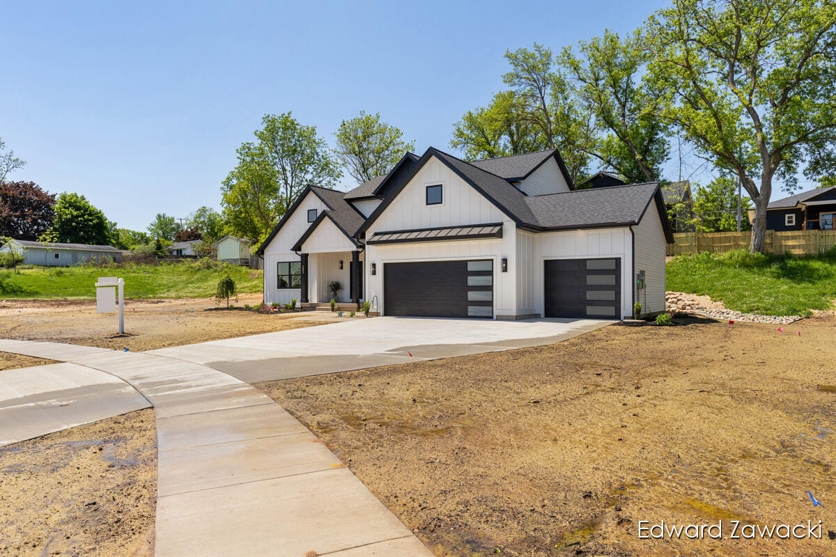 383 Rogue River View Drive NE Rockford MI 49341