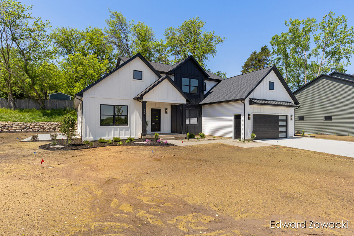 383 Rogue River View Drive NE Rockford MI 49341