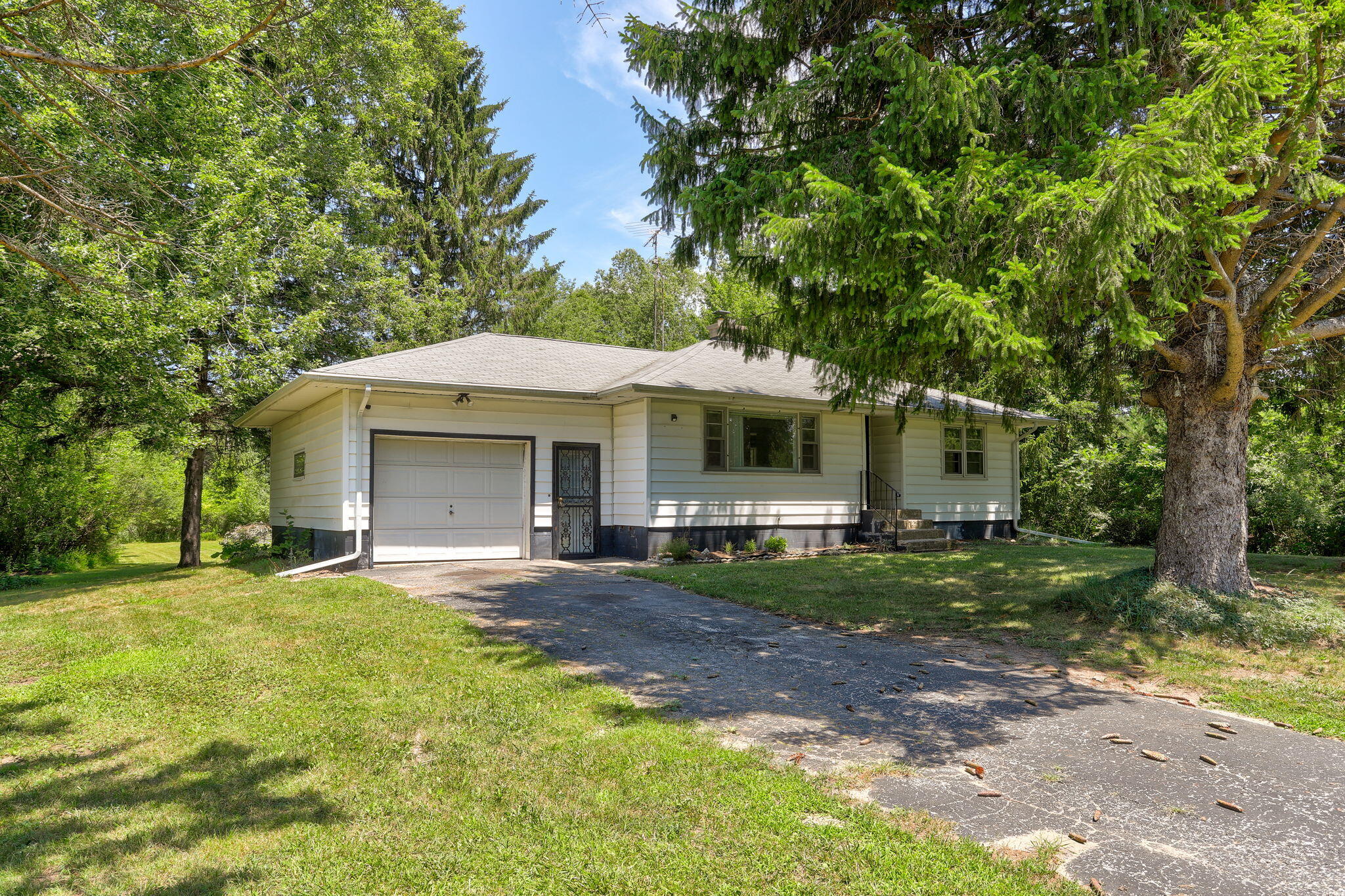 73028 26th Avenue South Haven MI 49090