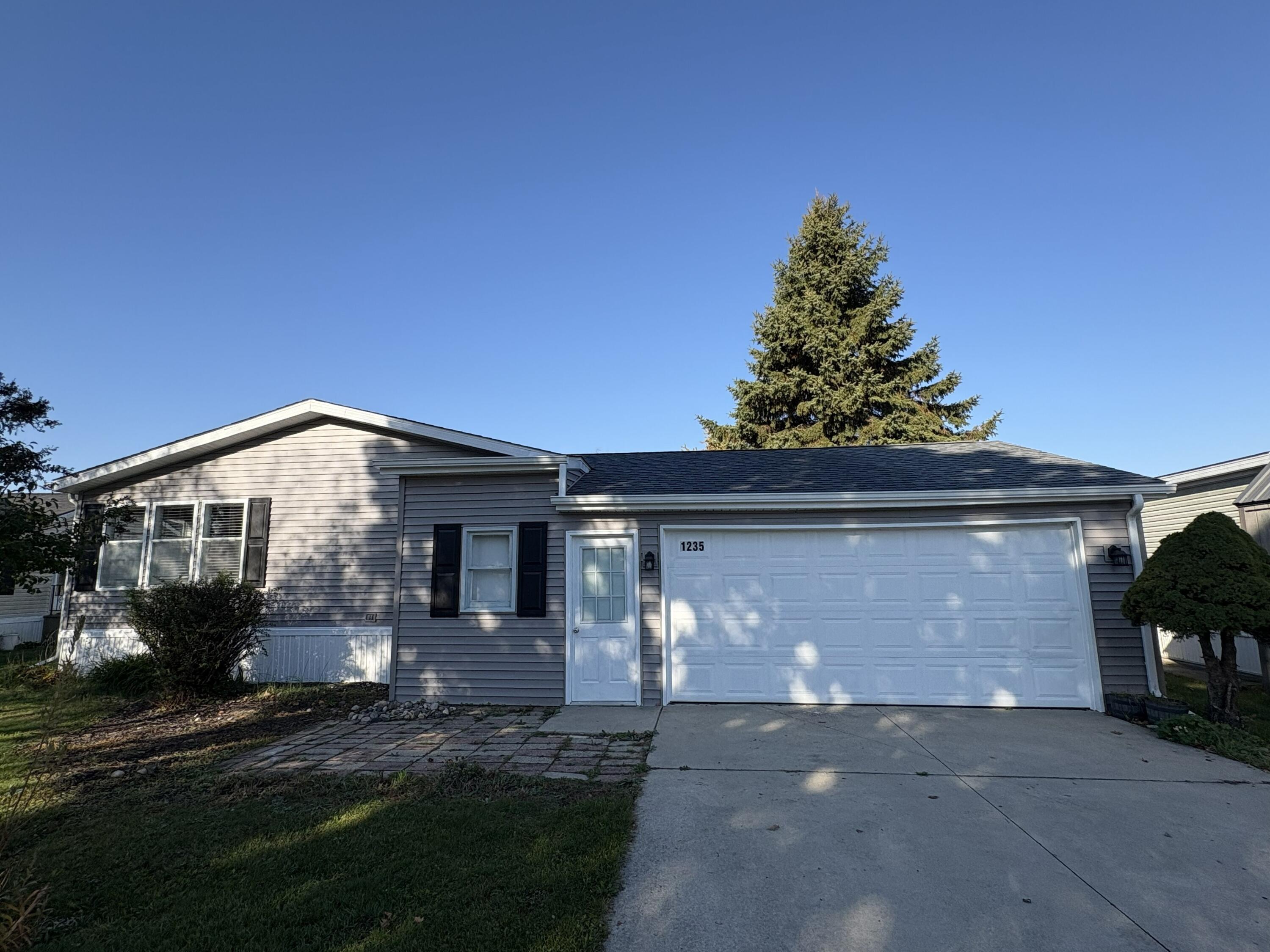 1235 Miss Ellie Drive Kalamazoo MI 49009