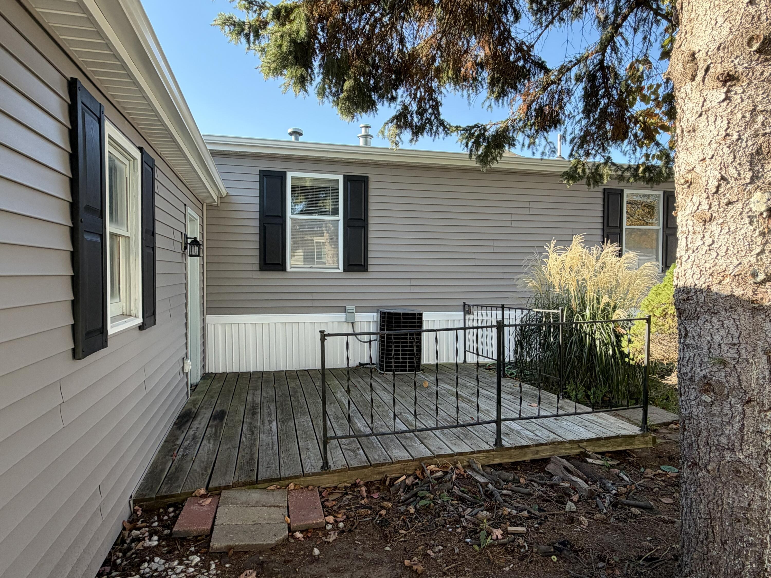 1235 Miss Ellie Drive Kalamazoo MI 49009