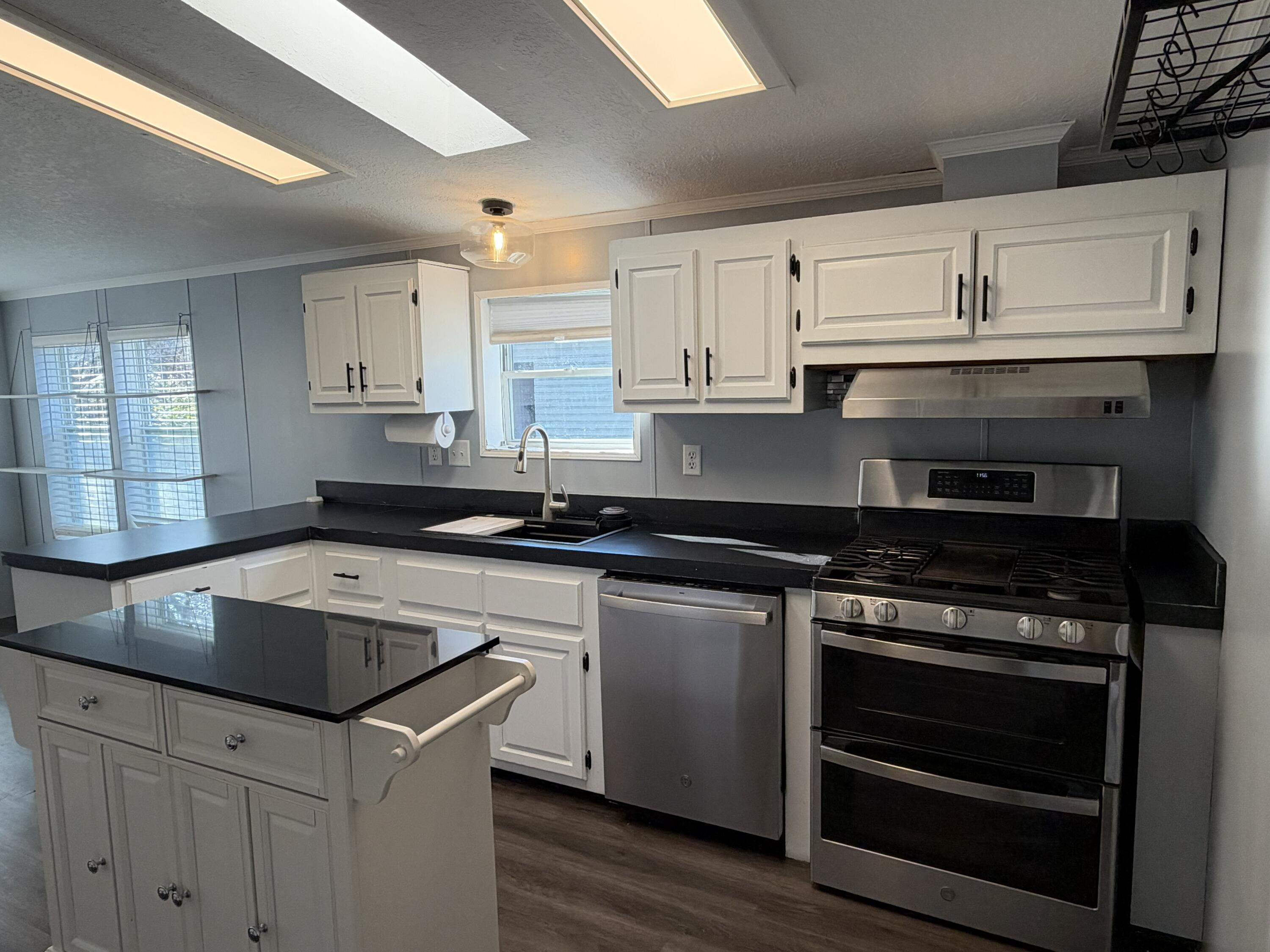 1235 Miss Ellie Drive Kalamazoo MI 49009