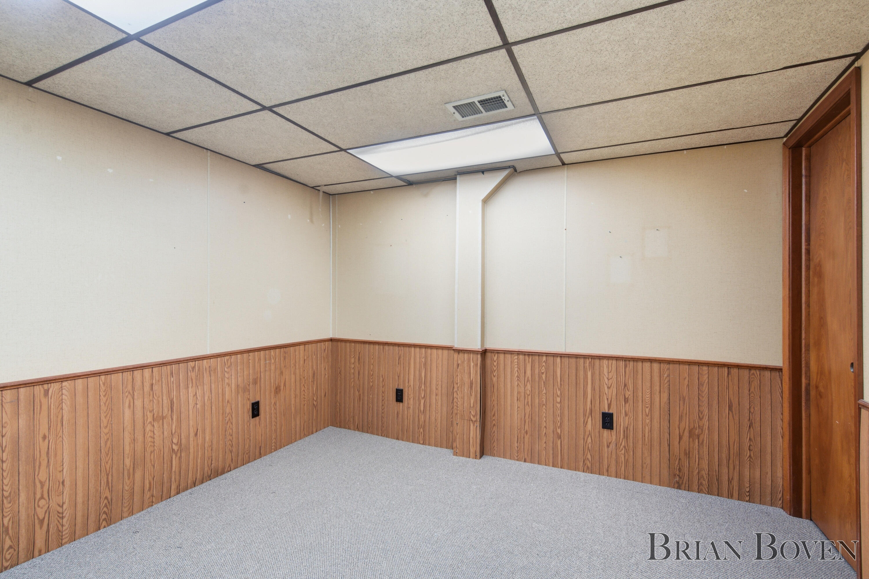 2704 Copper Hill Drive NE Grand Rapids MI 49525