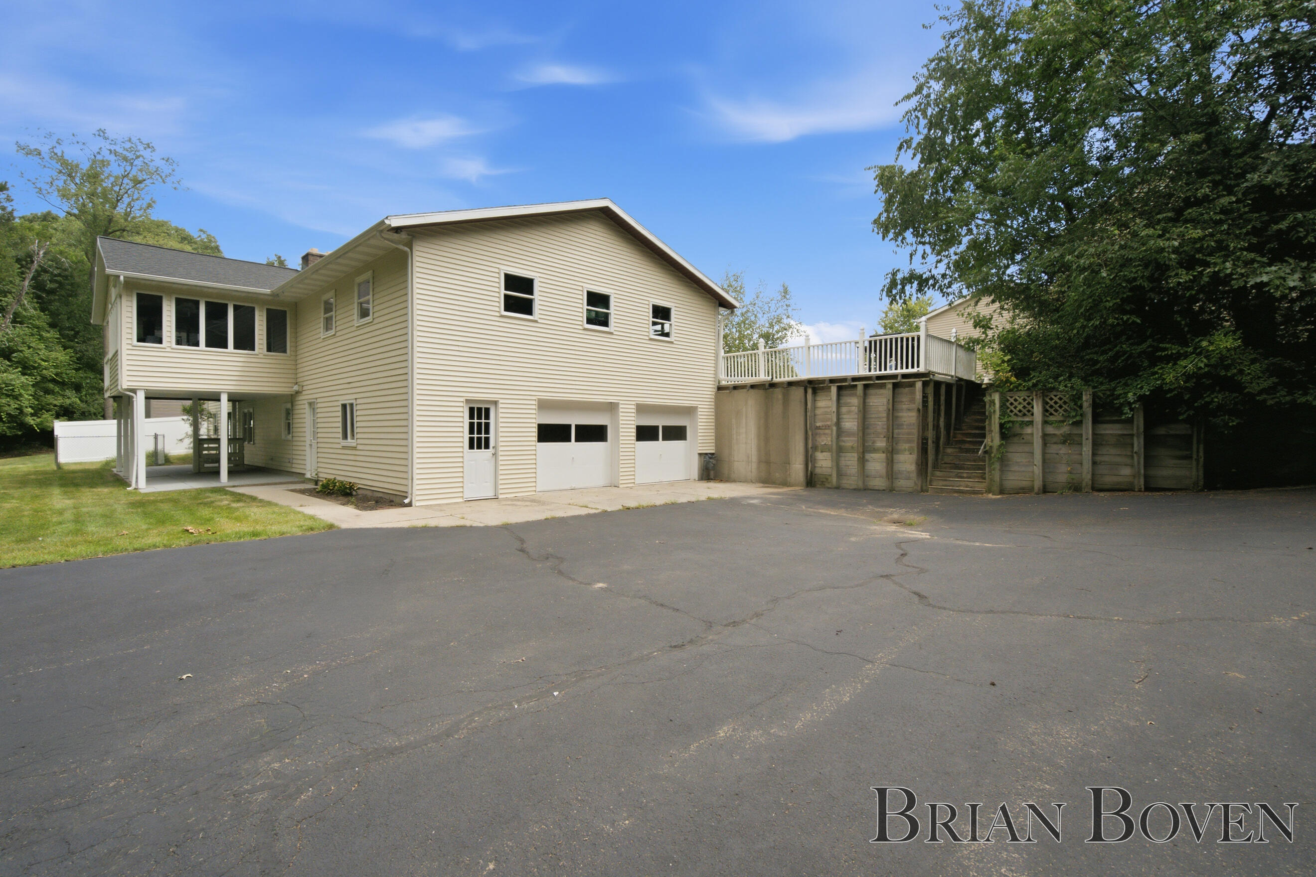 2704 Copper Hill Drive NE Grand Rapids MI 49525
