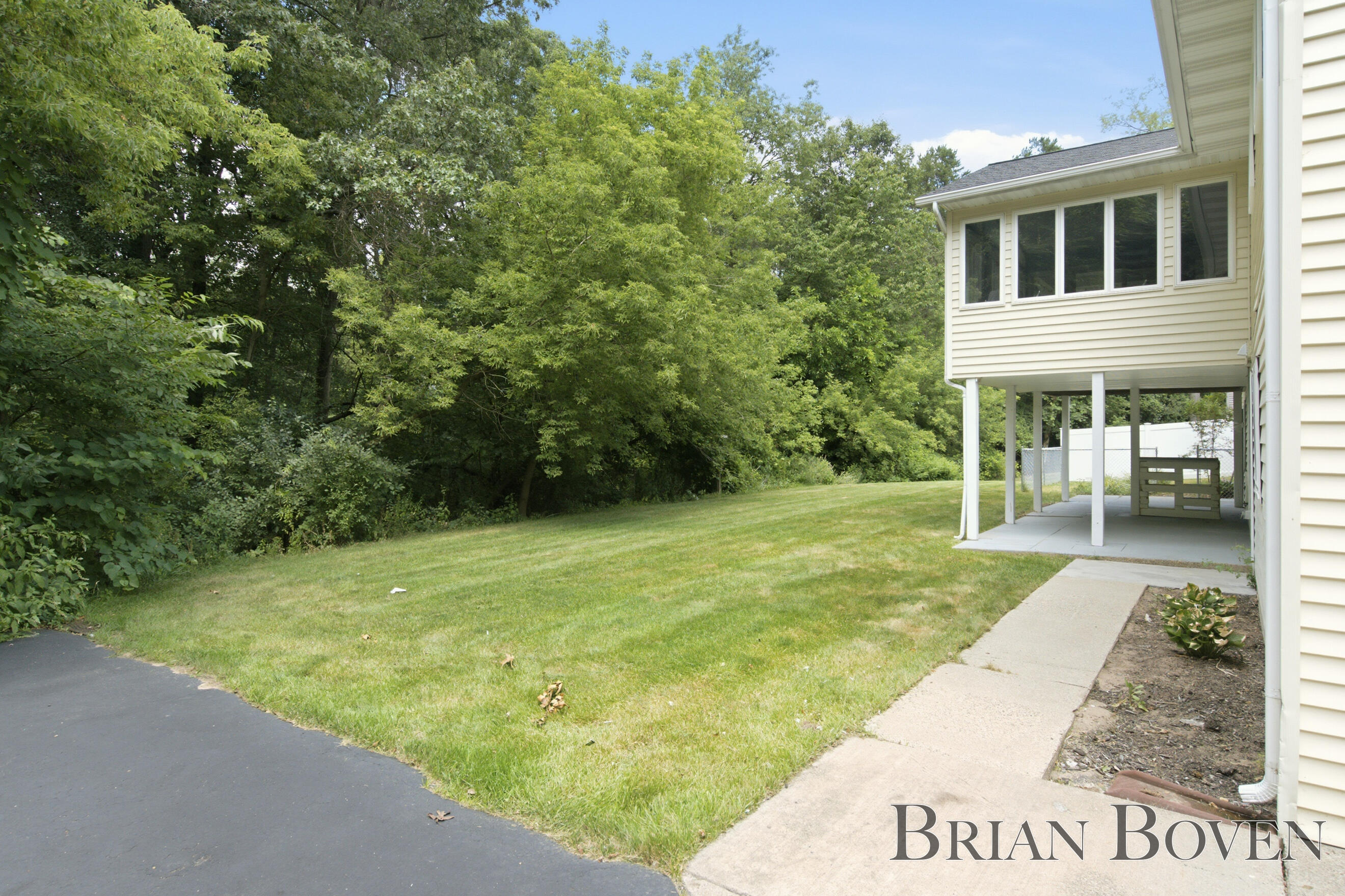 2704 Copper Hill Drive NE Grand Rapids MI 49525
