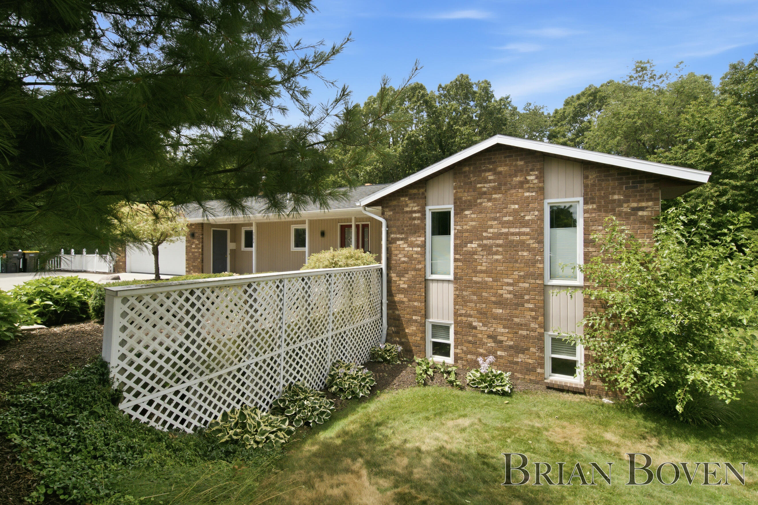 2704 Copper Hill Drive NE Grand Rapids MI 49525