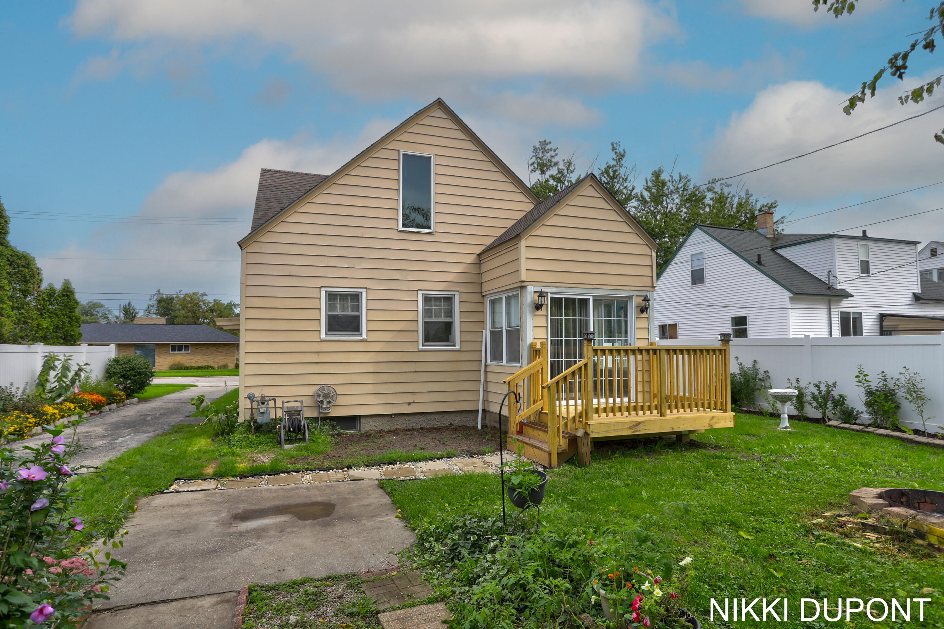 62 W 22nd Street Holland MI 49423