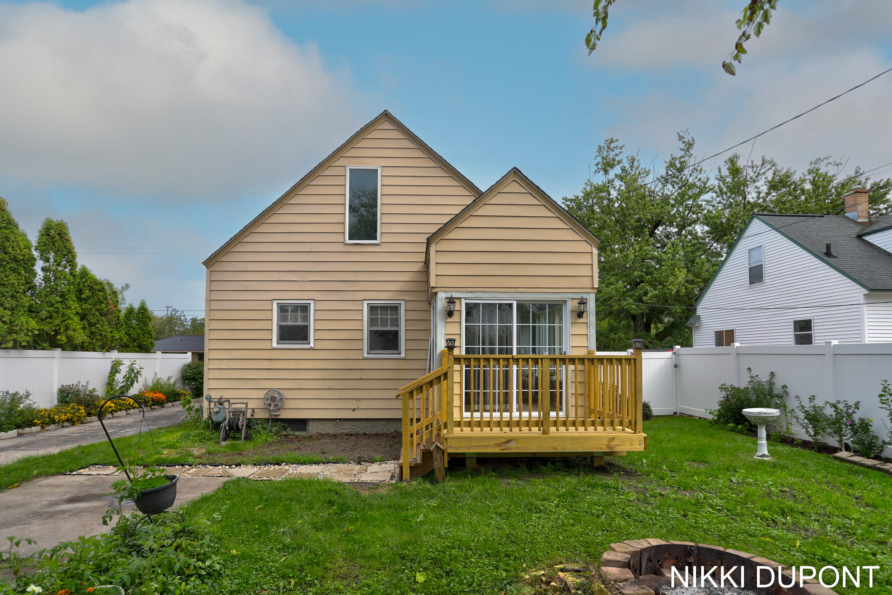 62 W 22nd Street Holland MI 49423