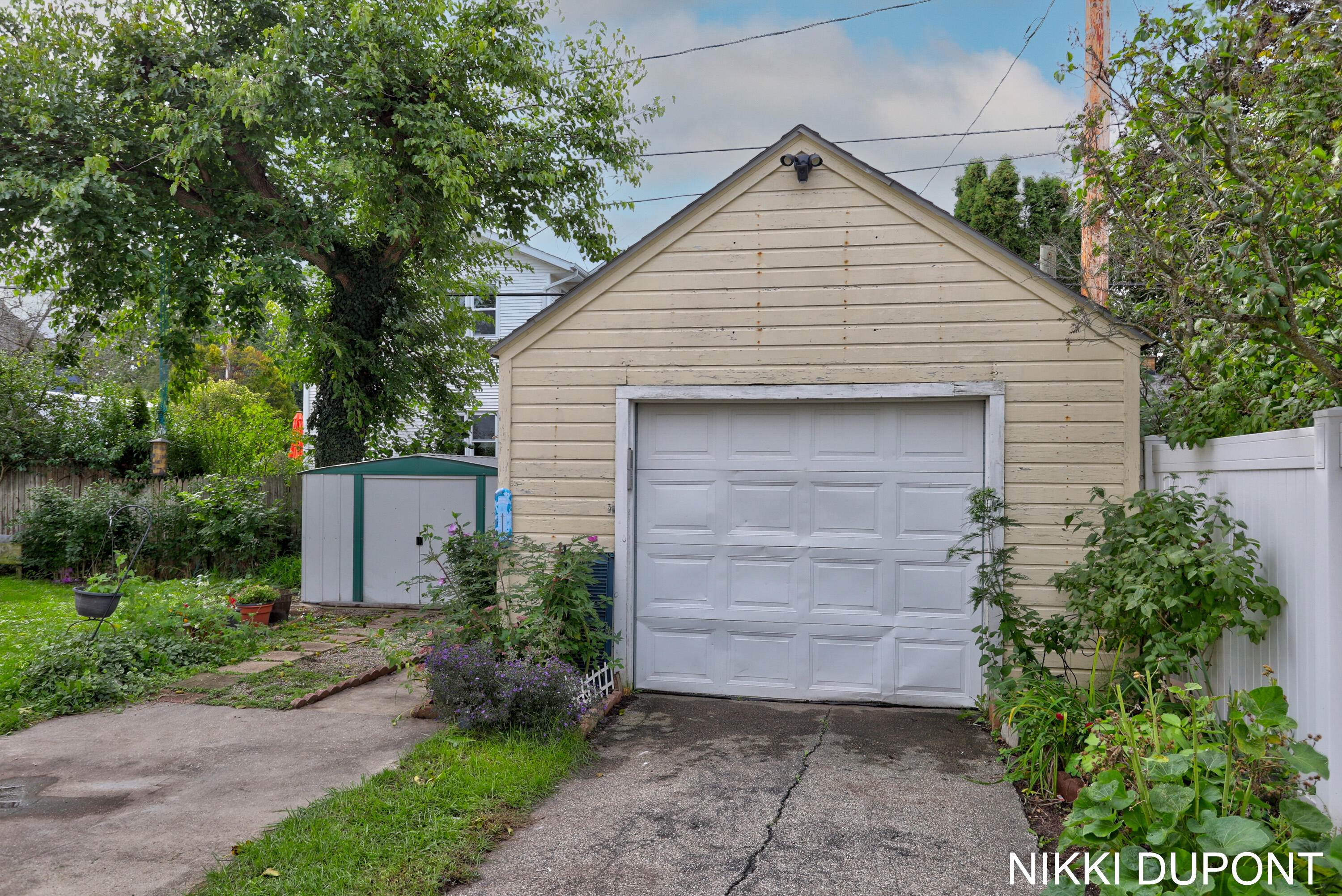 62 W 22nd Street Holland MI 49423