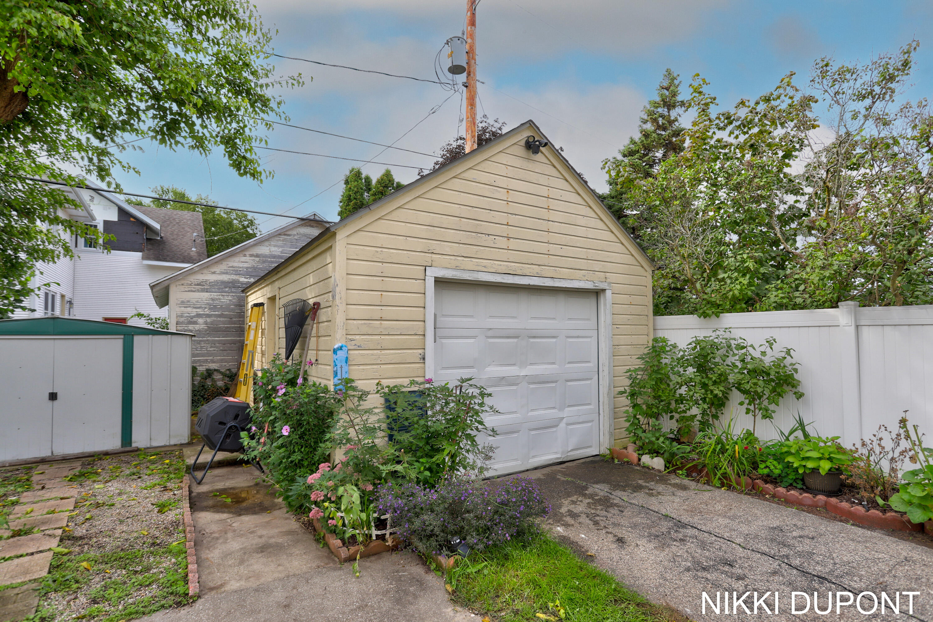 62 W 22nd Street Holland MI 49423