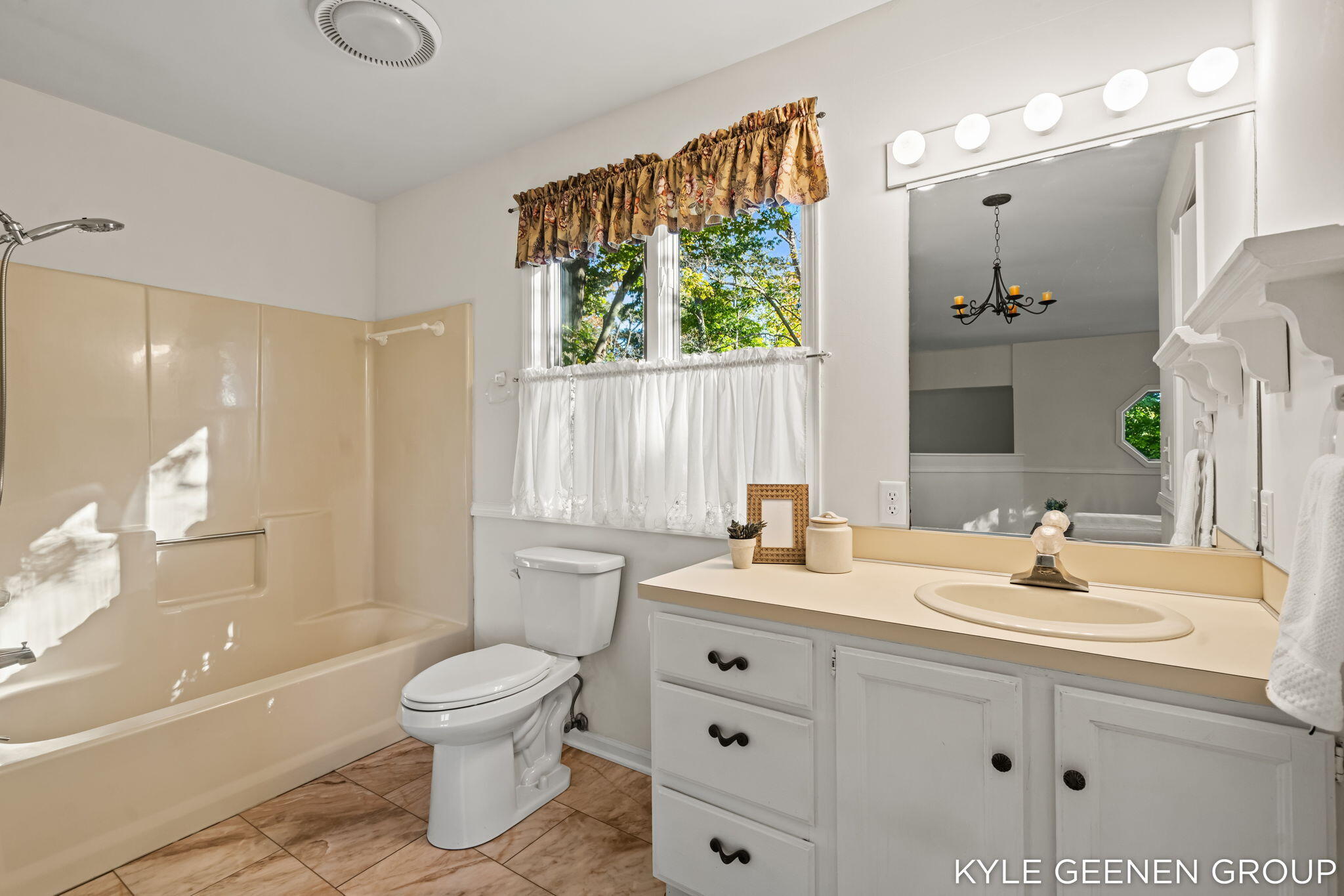 414 Spear Street Saugatuck MI 49453