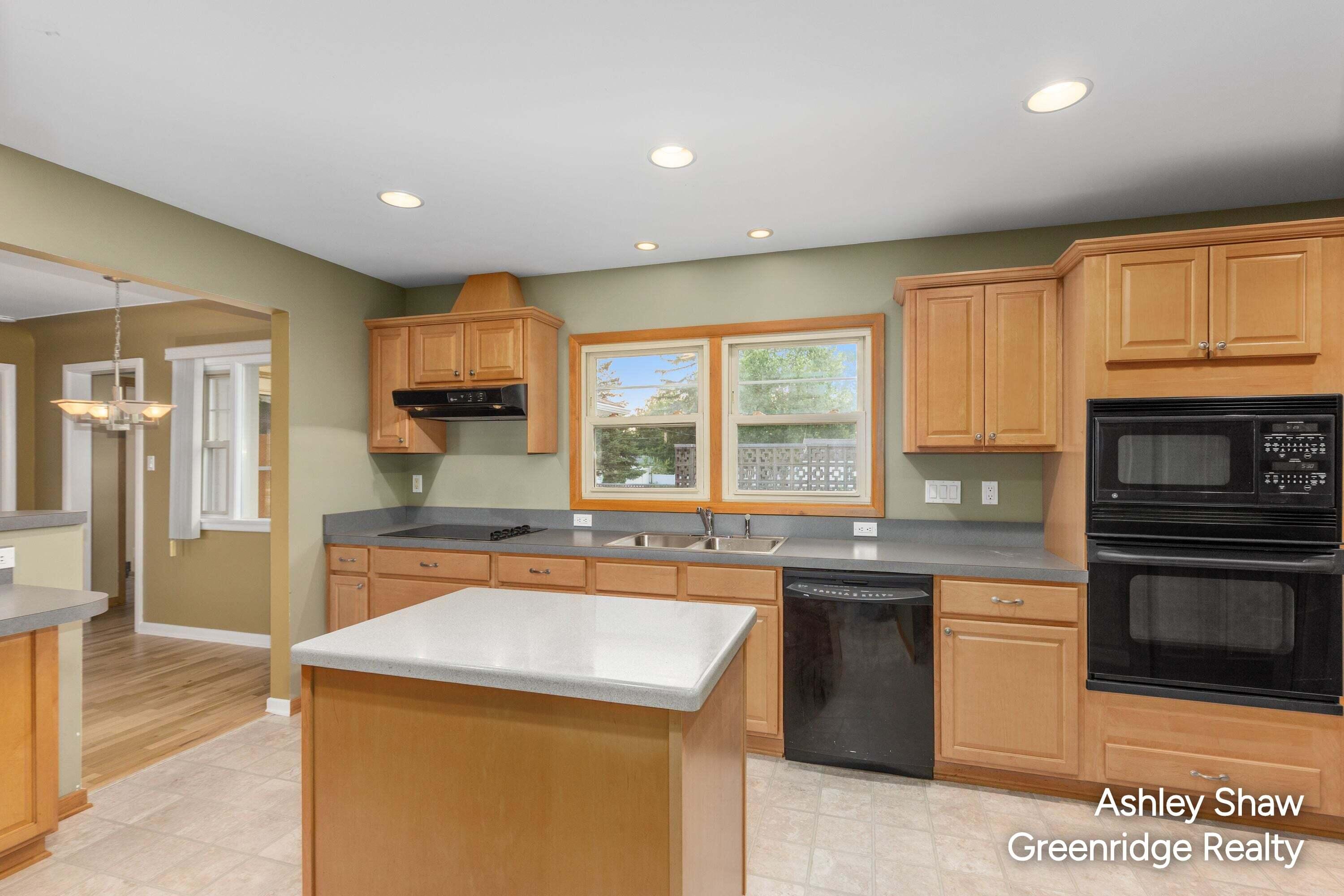 750 Pine Avenue Holland MI 49423