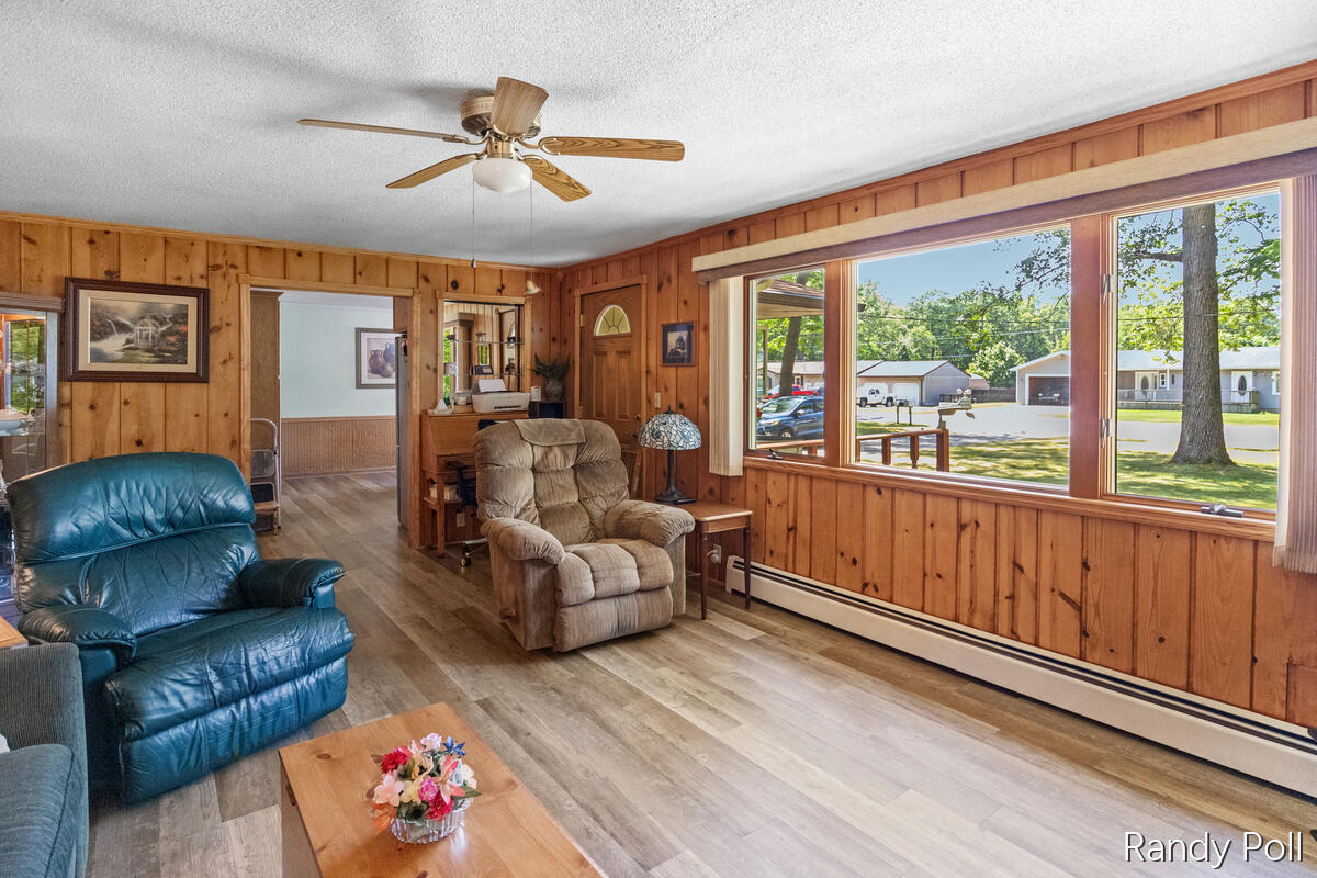 302 S Brooks Road S Muskegon MI 49442