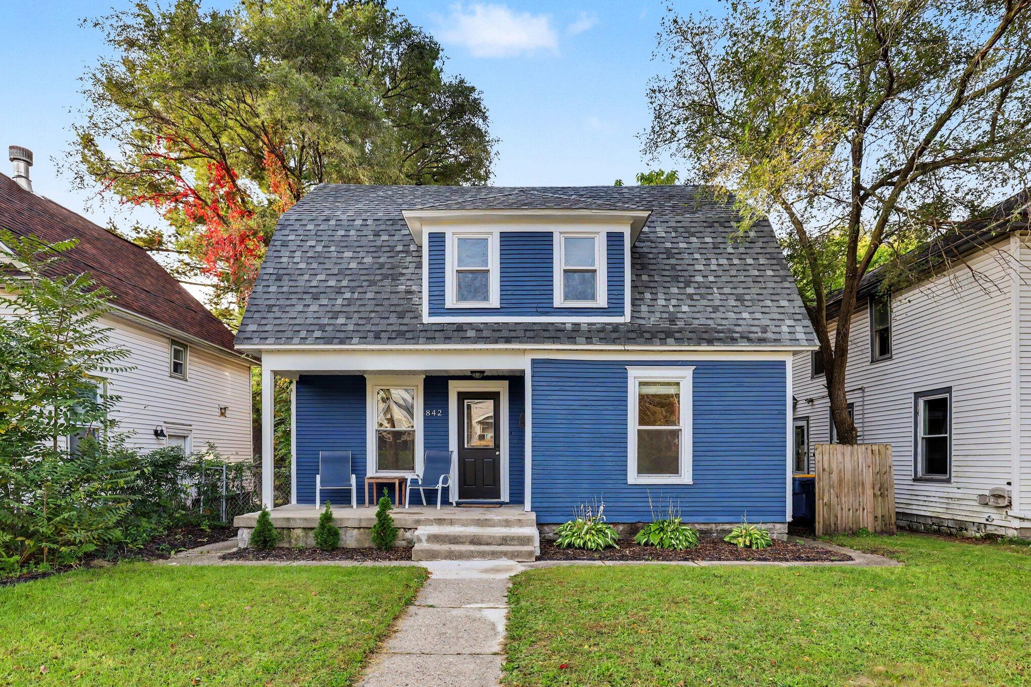 842 Hall Street SE Grand Rapids MI 49507