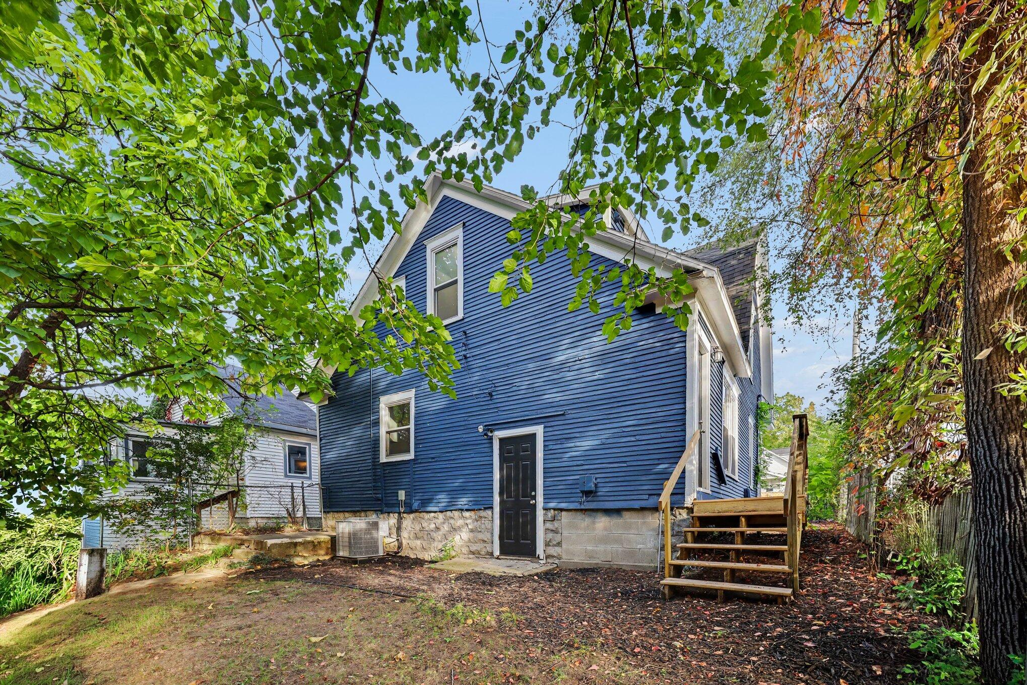 842 Hall Street SE Grand Rapids MI 49507