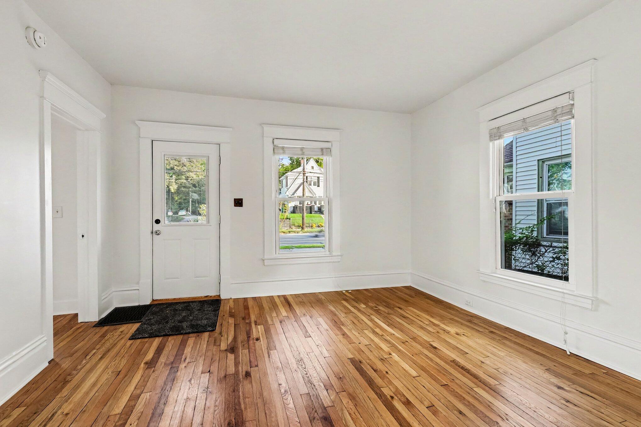 842 Hall Street SE Grand Rapids MI 49507