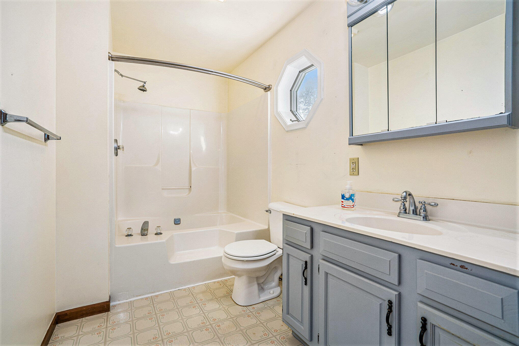 68881 3rd Street Edwardsburg MI 49112