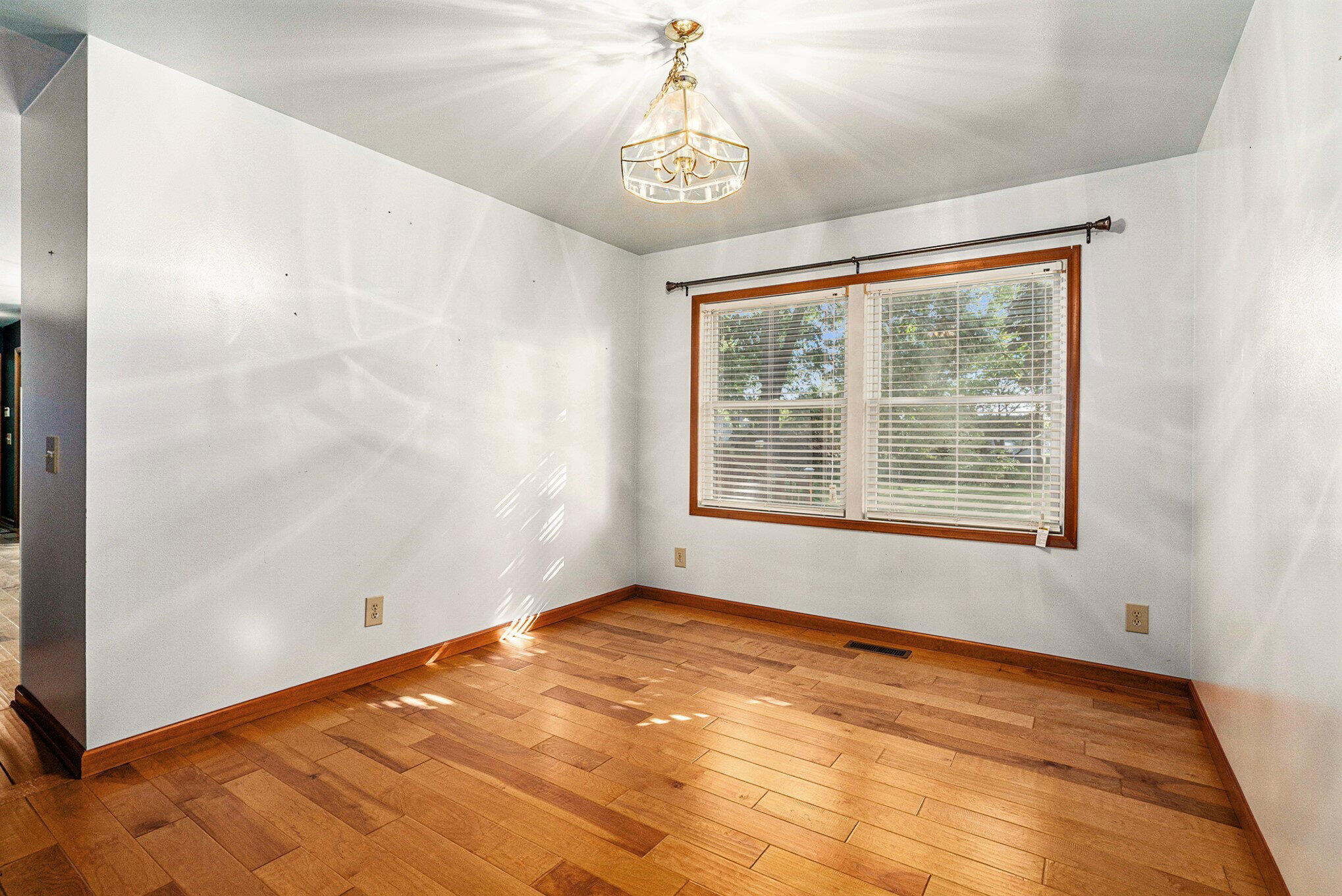 68881 3rd Street Edwardsburg MI 49112