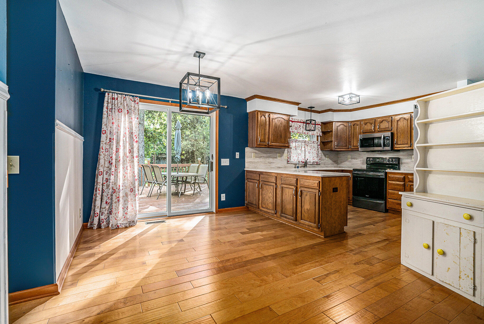 68881 3rd Street Edwardsburg MI 49112