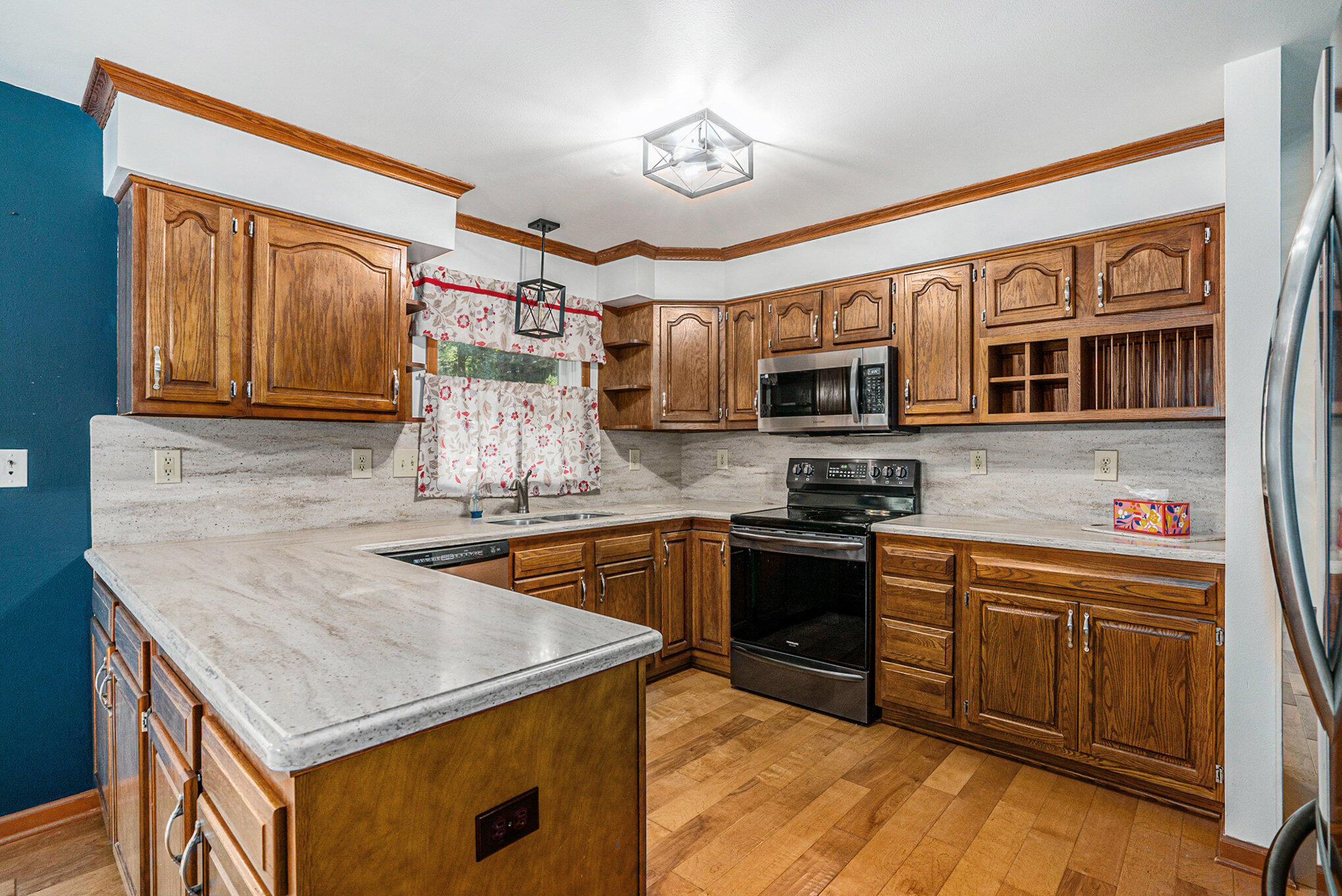 68881 3rd Street Edwardsburg MI 49112