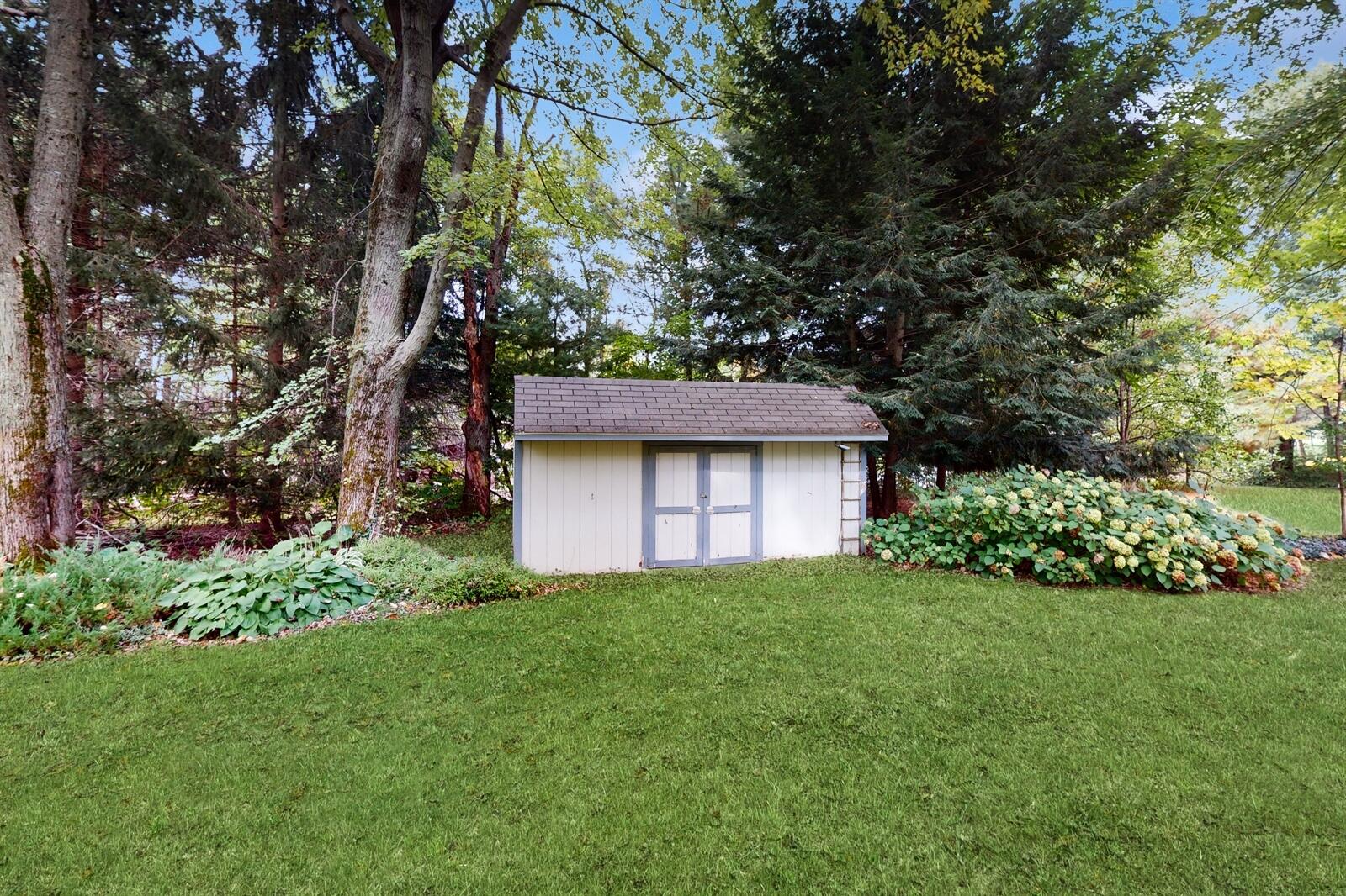 15677 Gardner Road Galien MI 49113