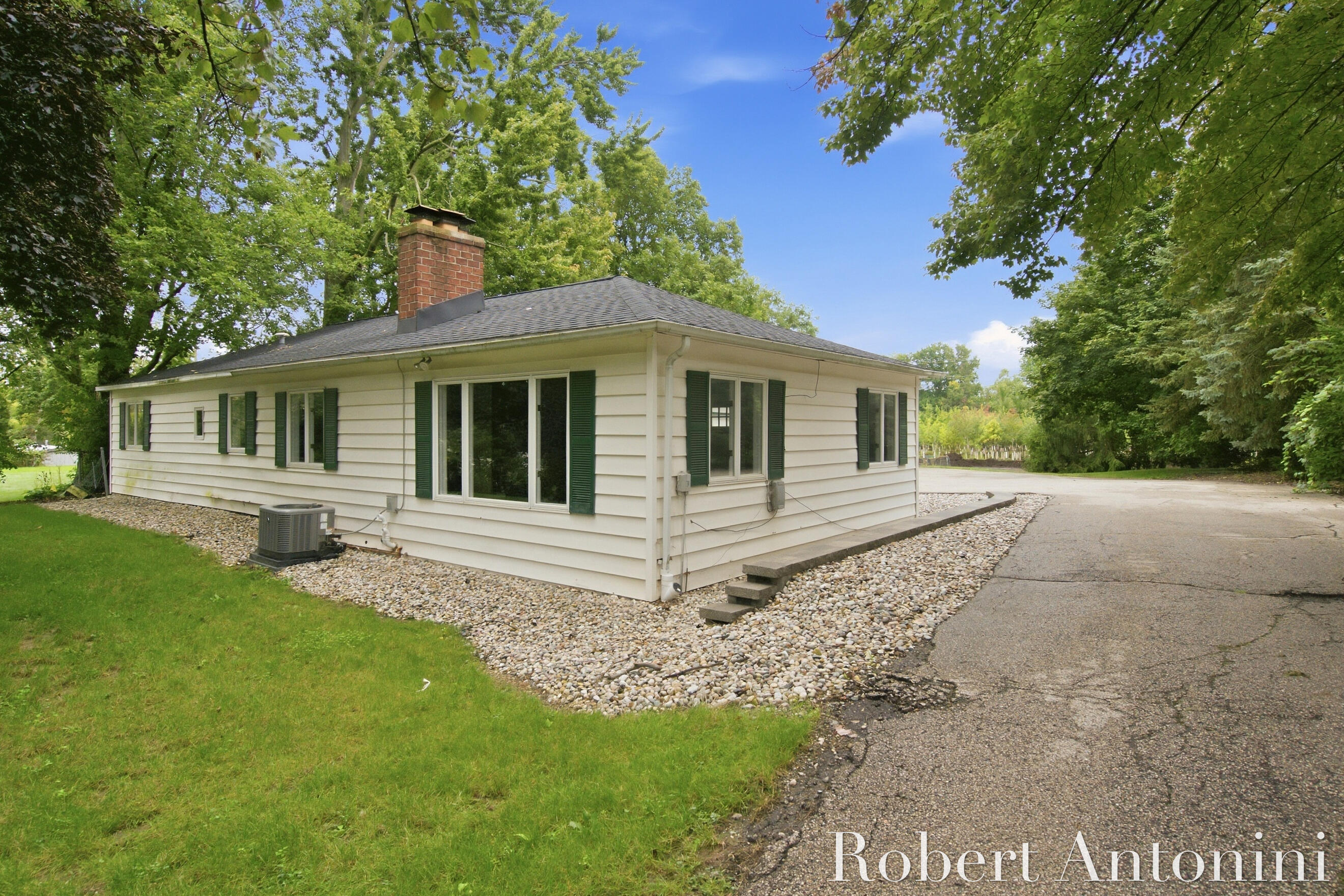 3630 Michigan Street NE Grand Rapids MI 49525