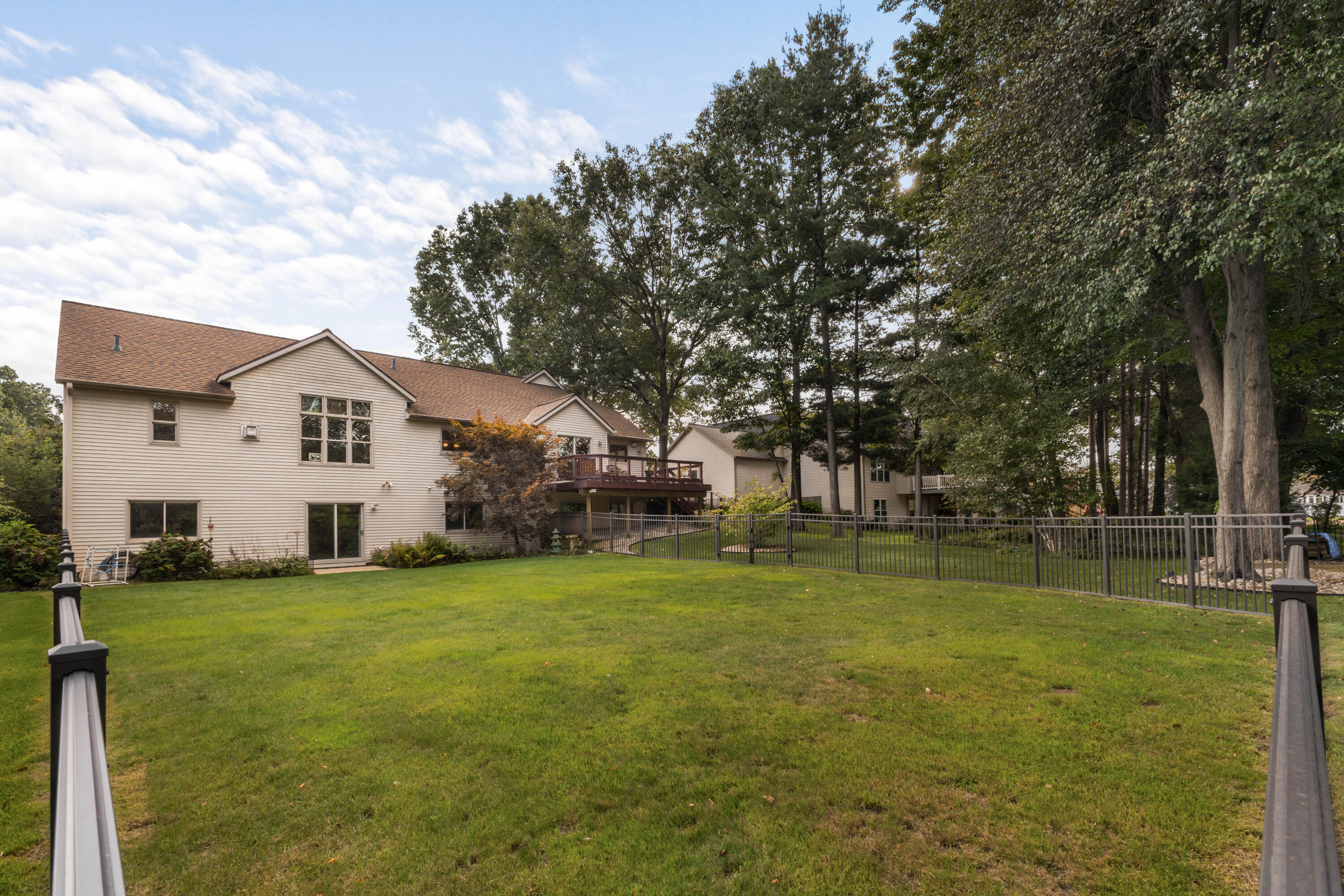 15387 Sundew Street Grand Haven MI 49417