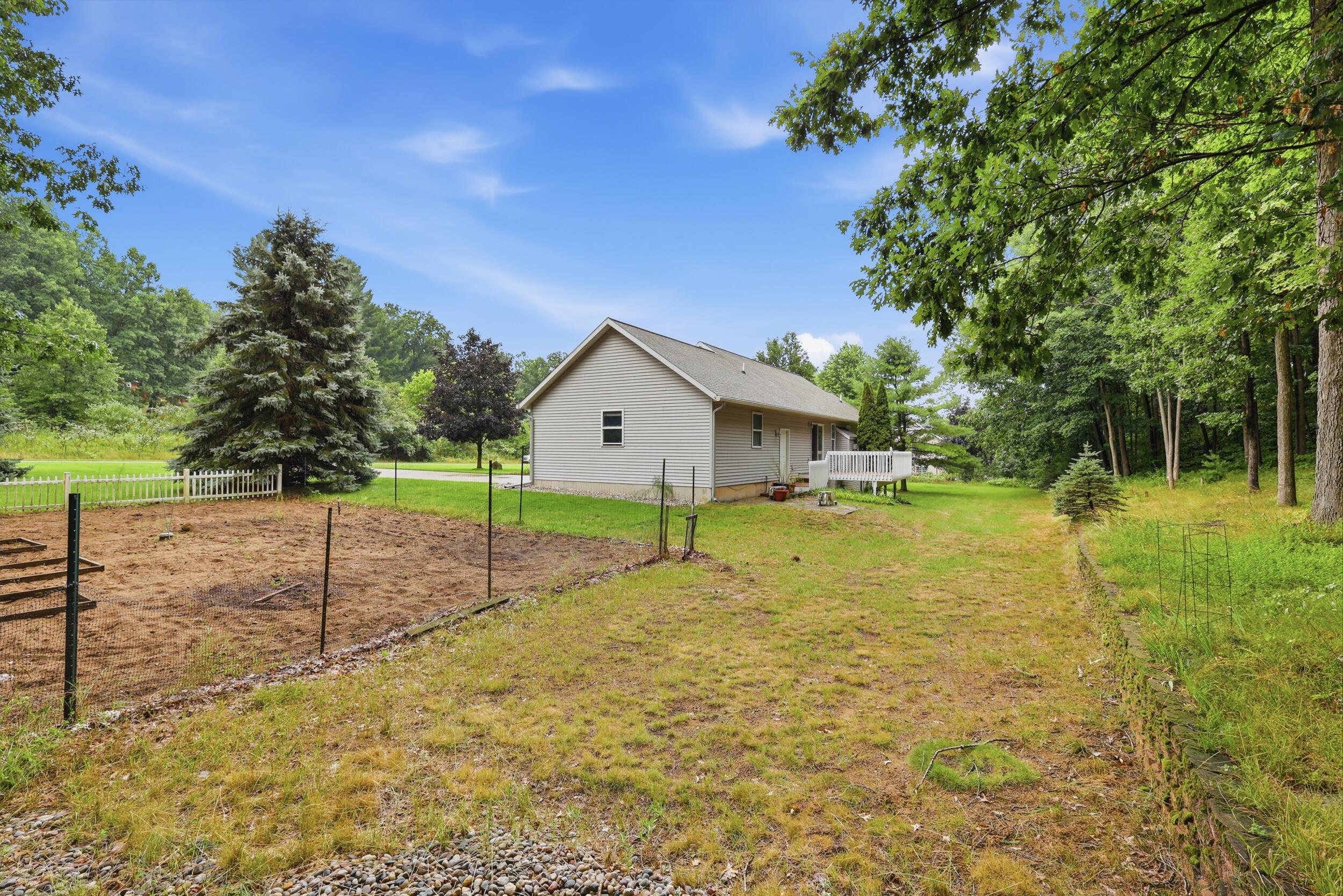 5075 Bonasa Drive NE Rockford MI 49341