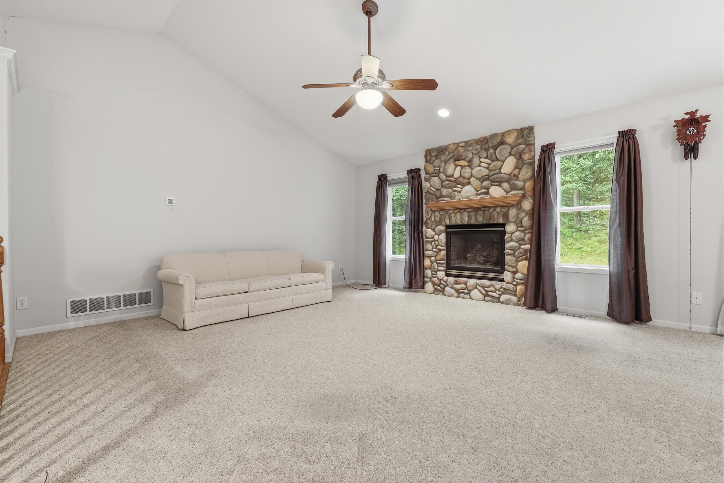 5075 Bonasa Drive NE Rockford MI 49341