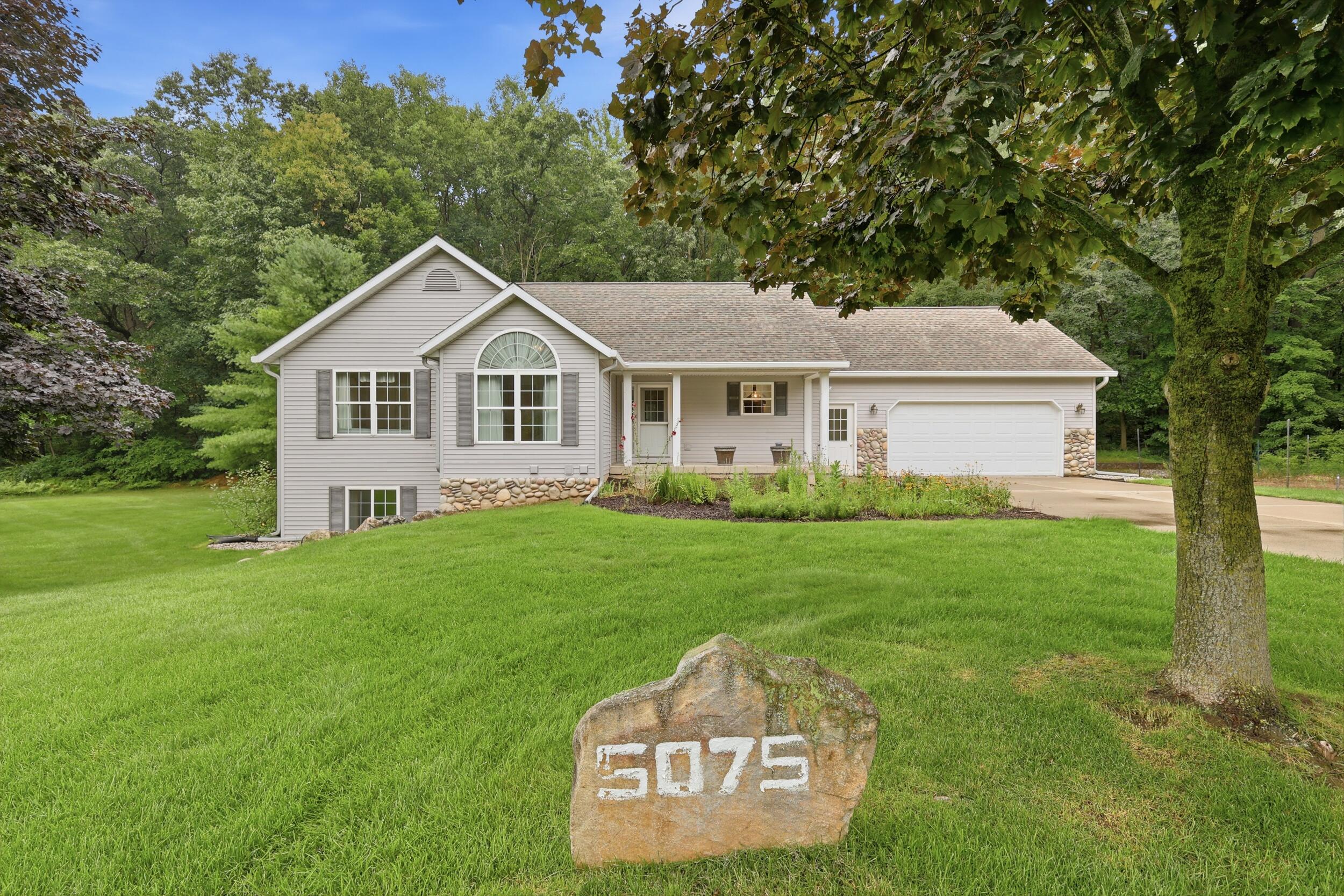 5075 Bonasa Drive NE Rockford MI 49341