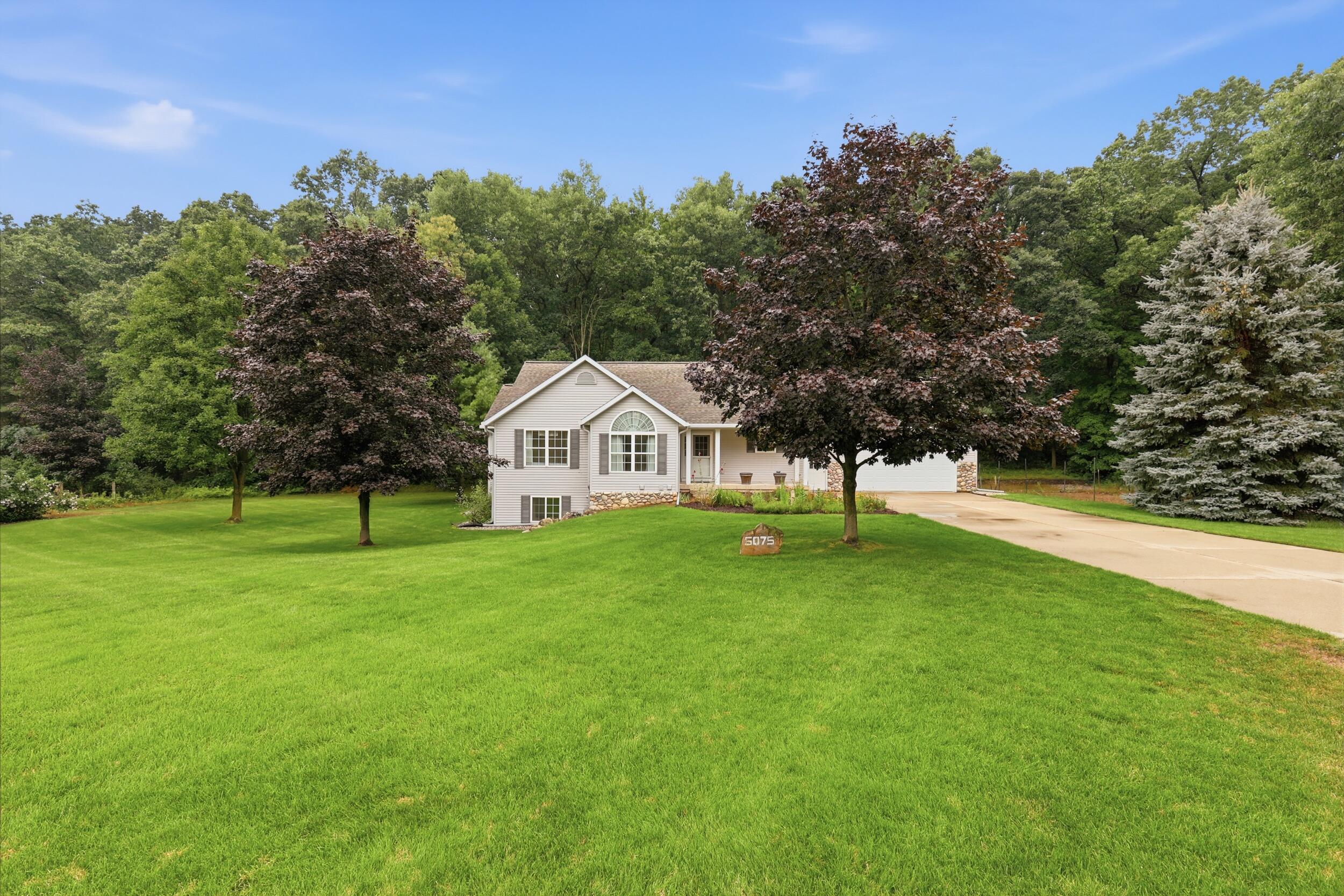 5075 Bonasa Drive NE Rockford MI 49341